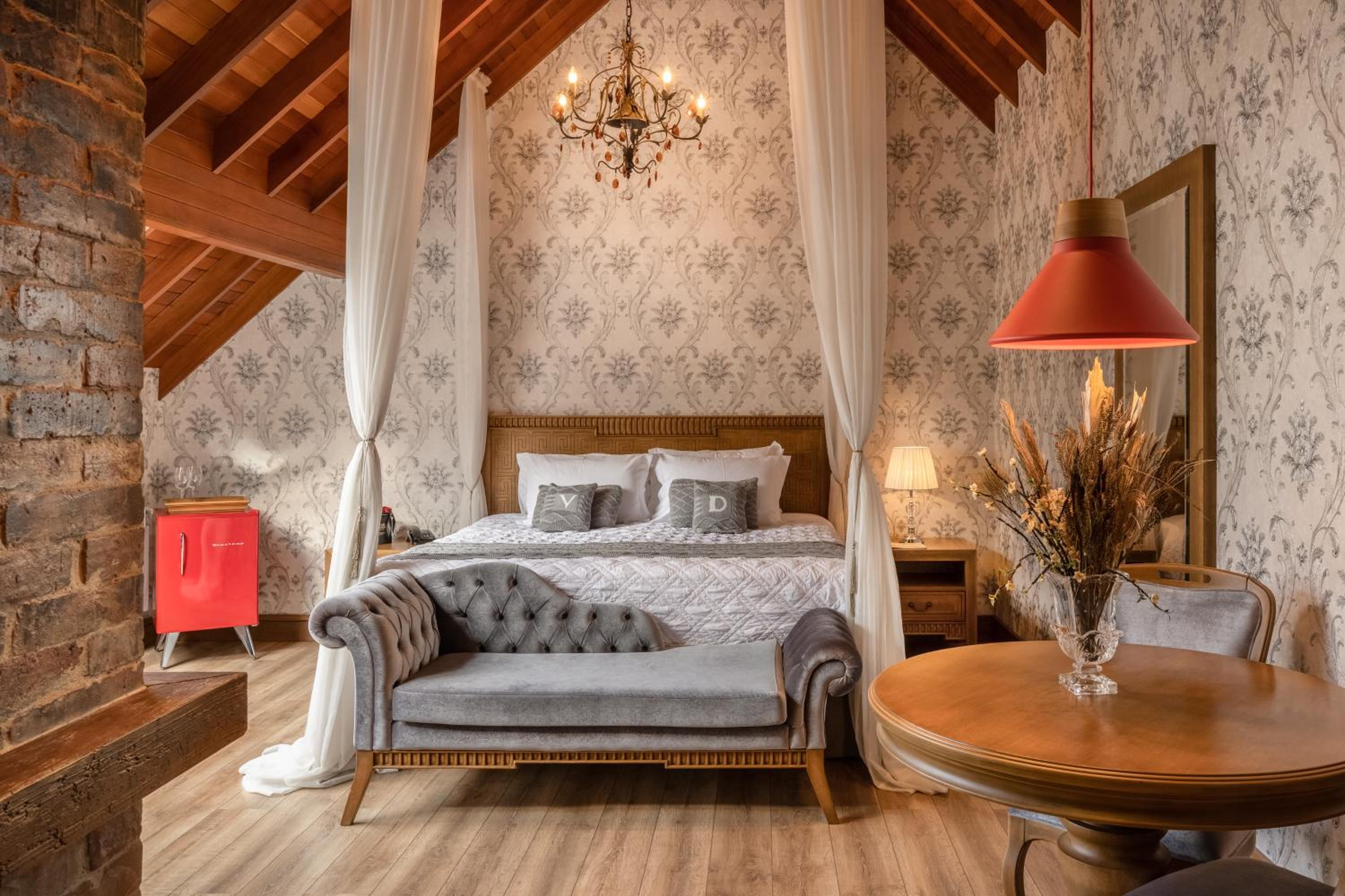 Superior King Suite