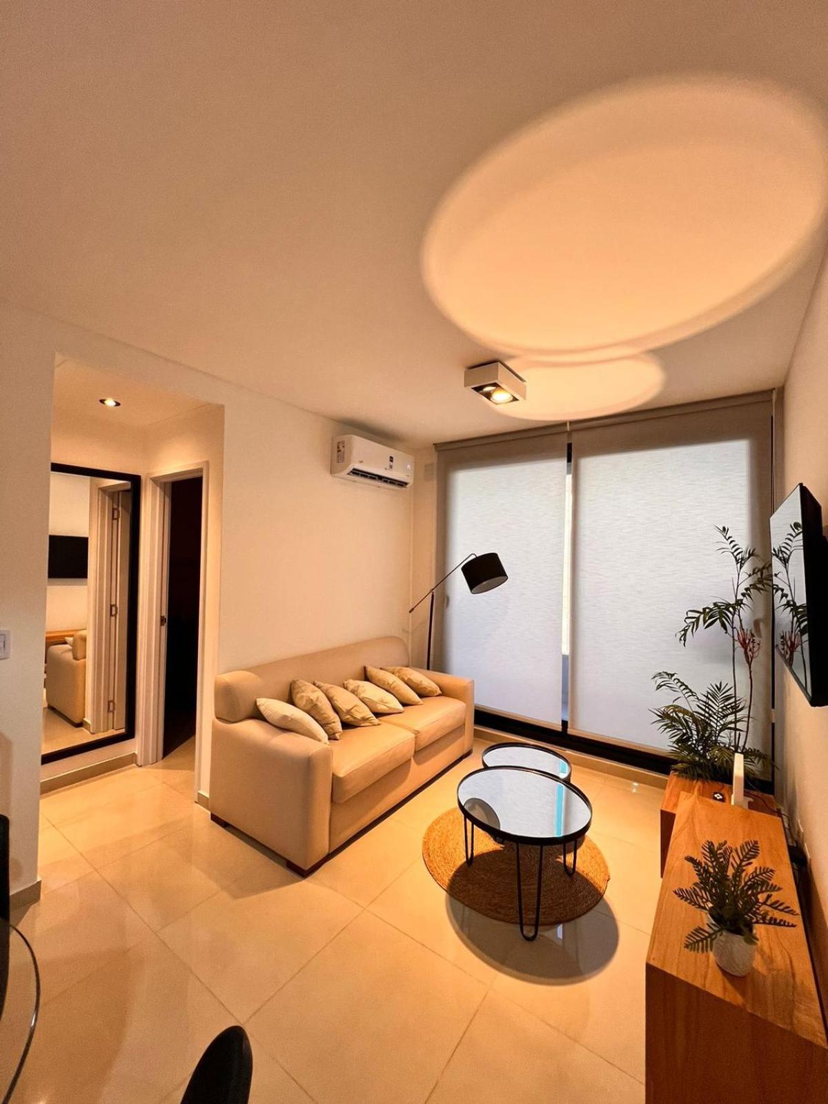 One-Bedroom Apartment photo 1