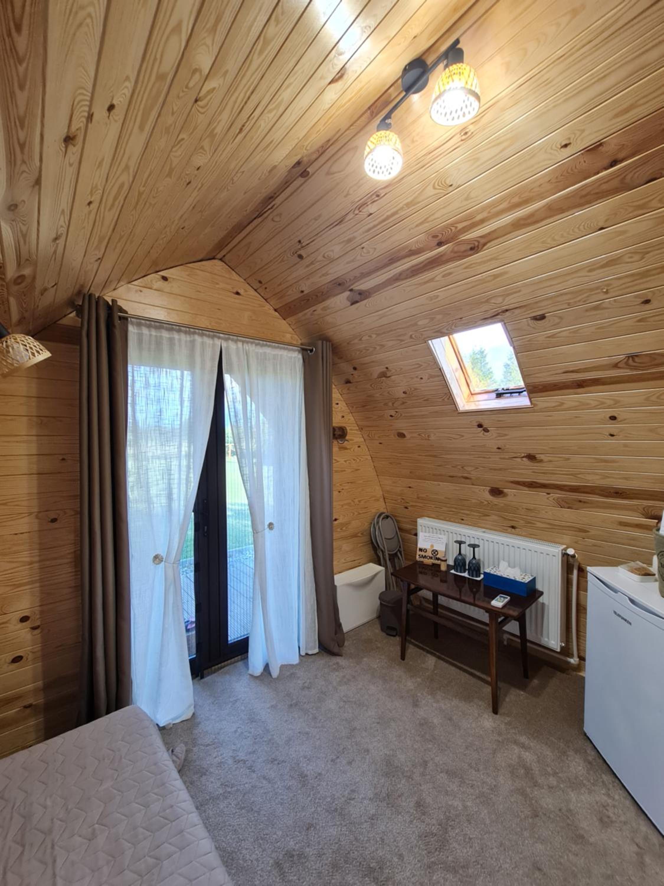 Family Room with Mountain View photo 1