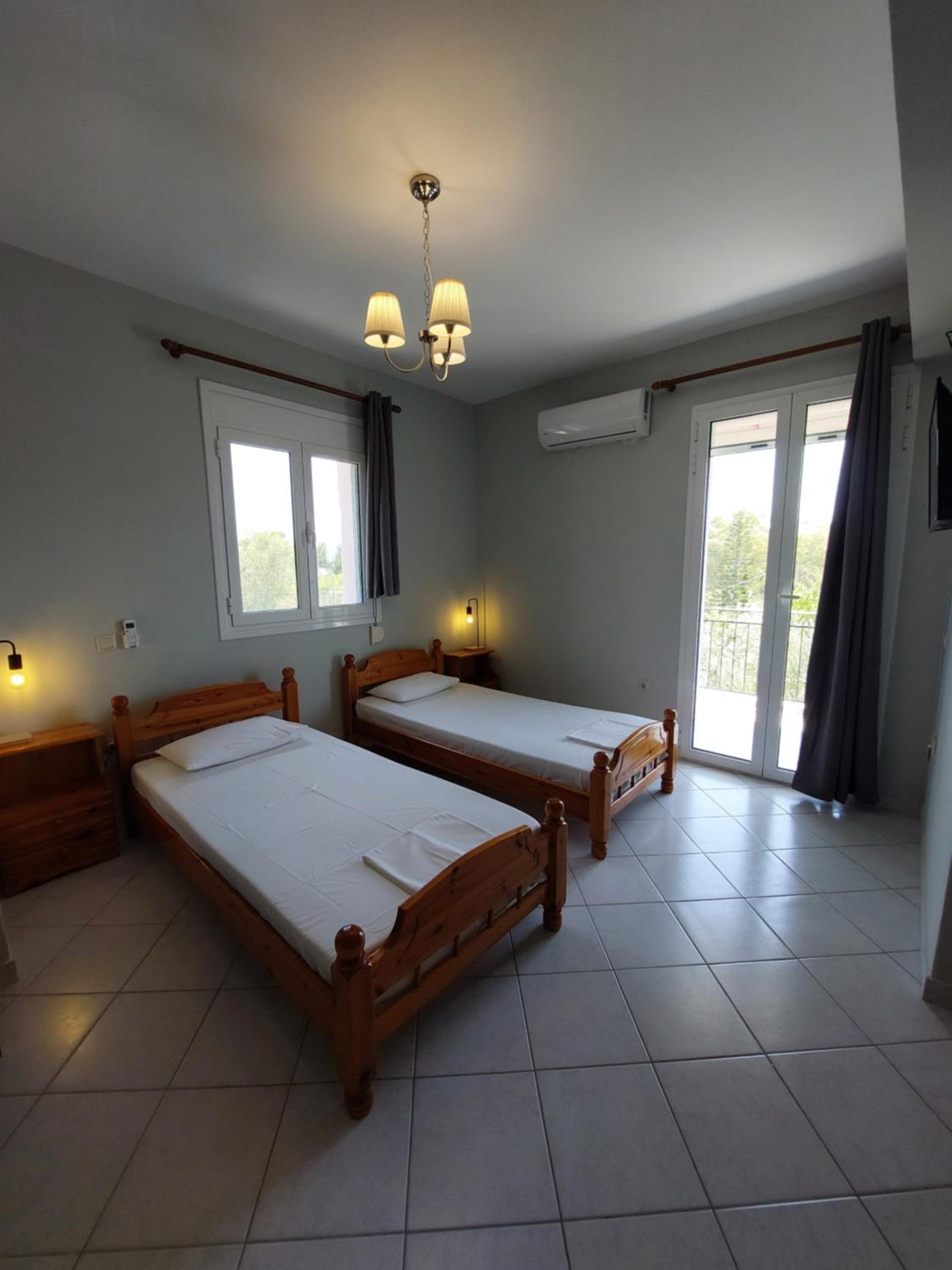 Twin Room with Private Bathroom