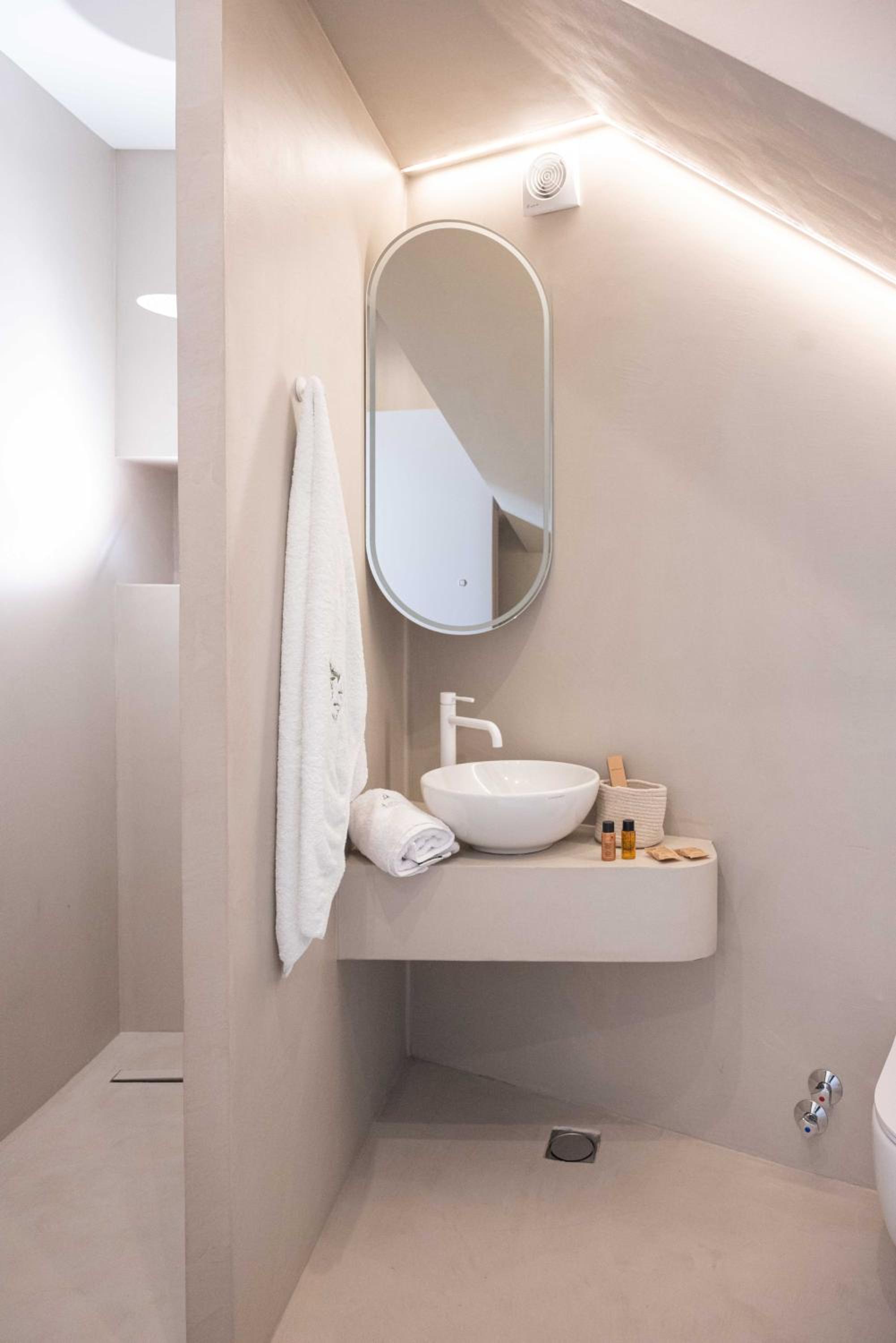 Hideaway Suite - Photo 15