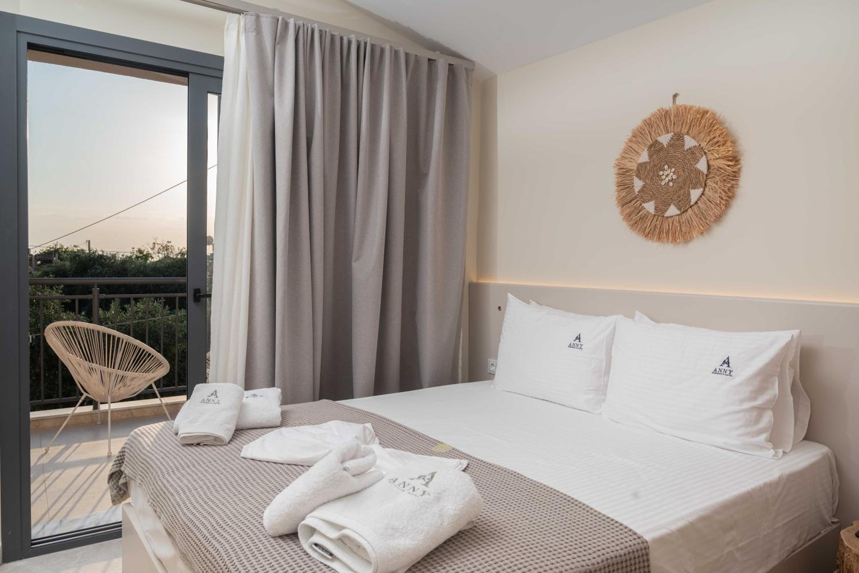 Hideaway Suite - Photo 29