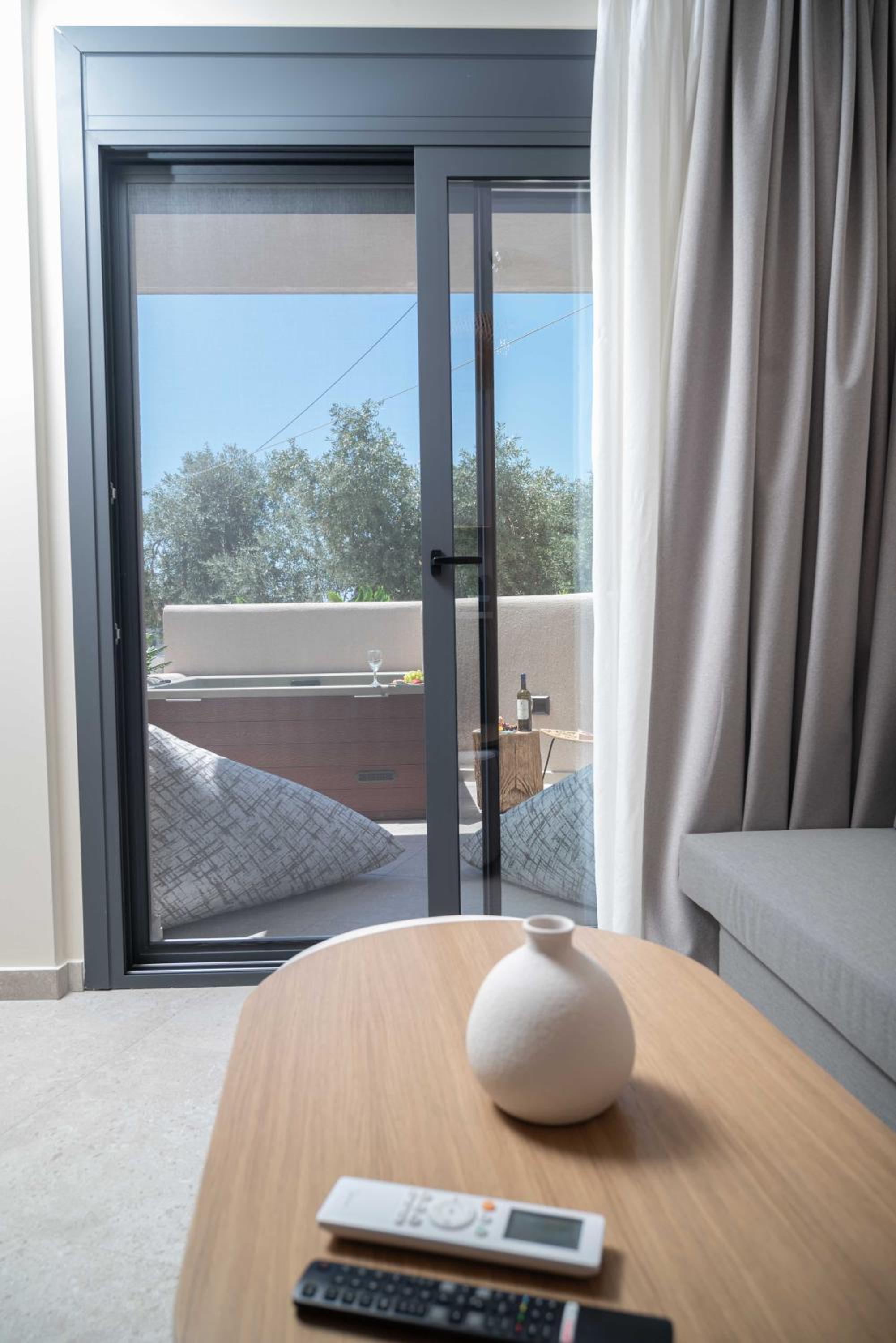 Hideaway Suite - Photo 14