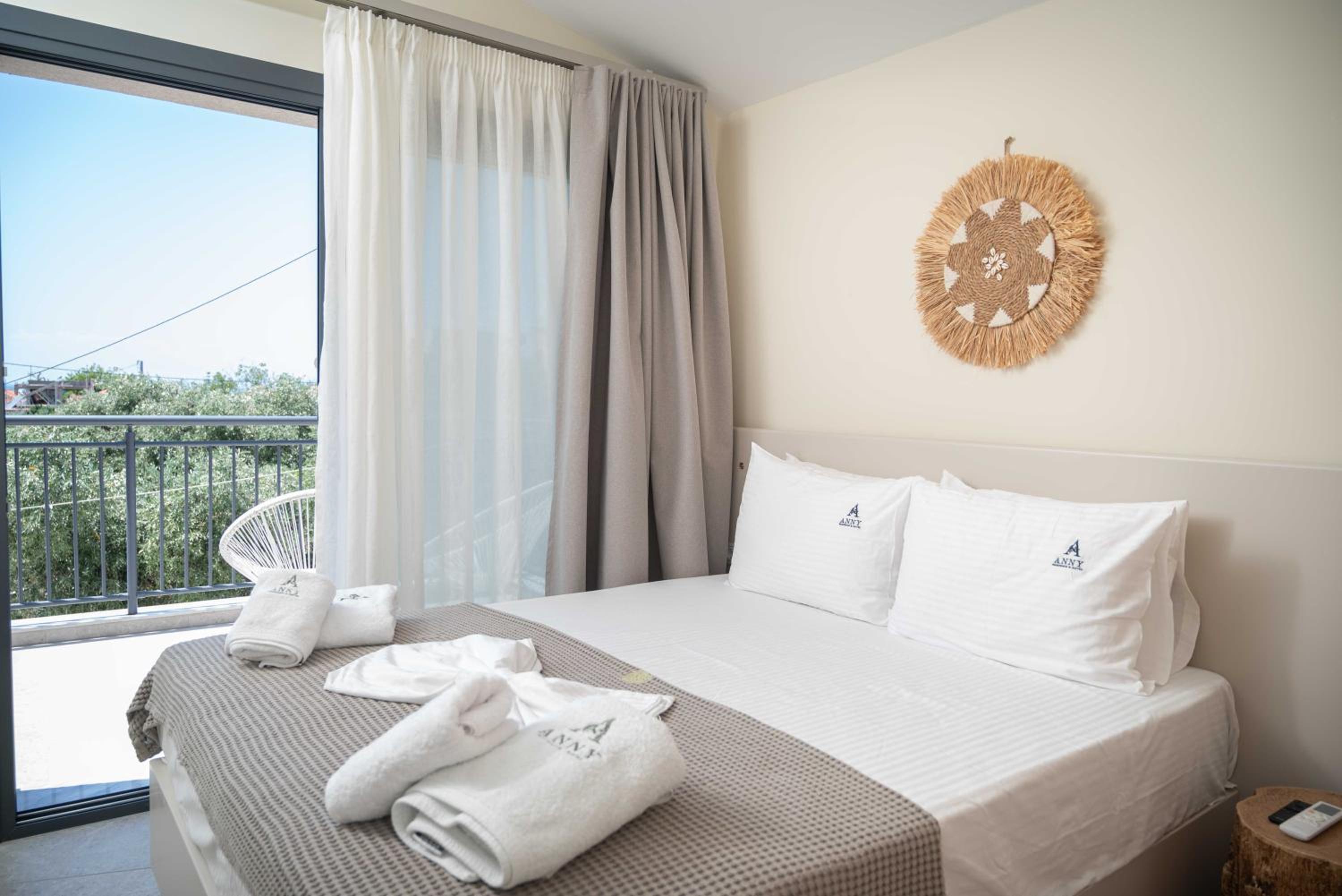 Hideaway Suite - Photo 31