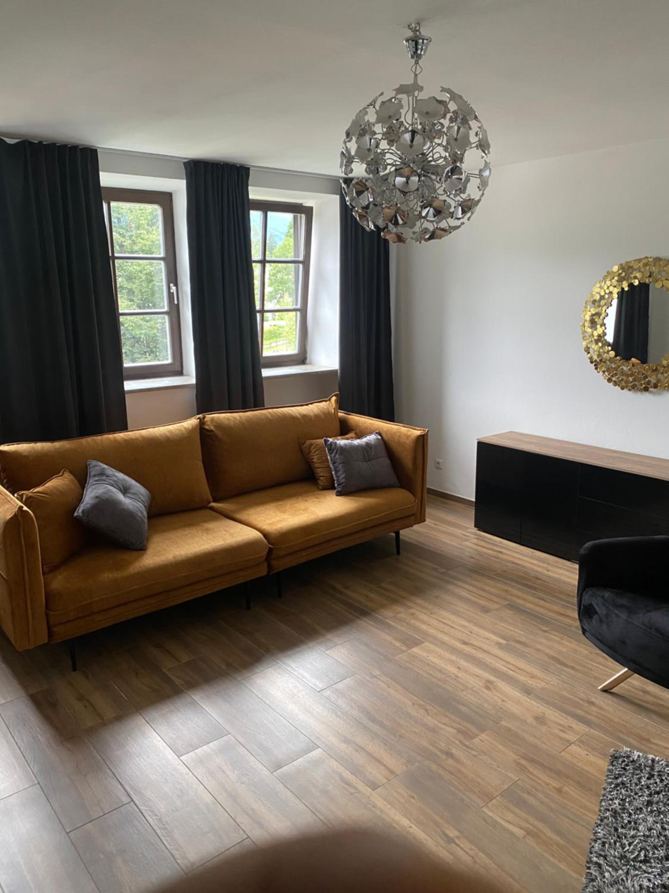 One-Bedroom Apartment - Photo 1