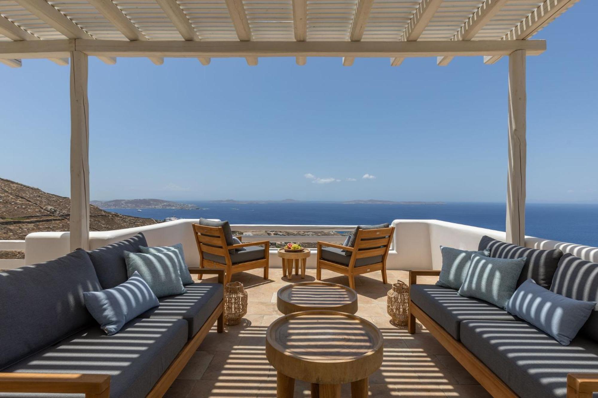 Villa photo 2