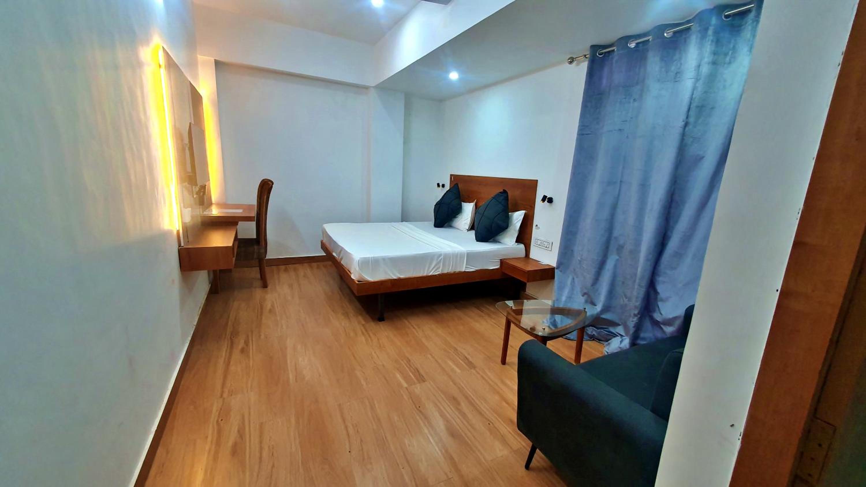 Superior King Room