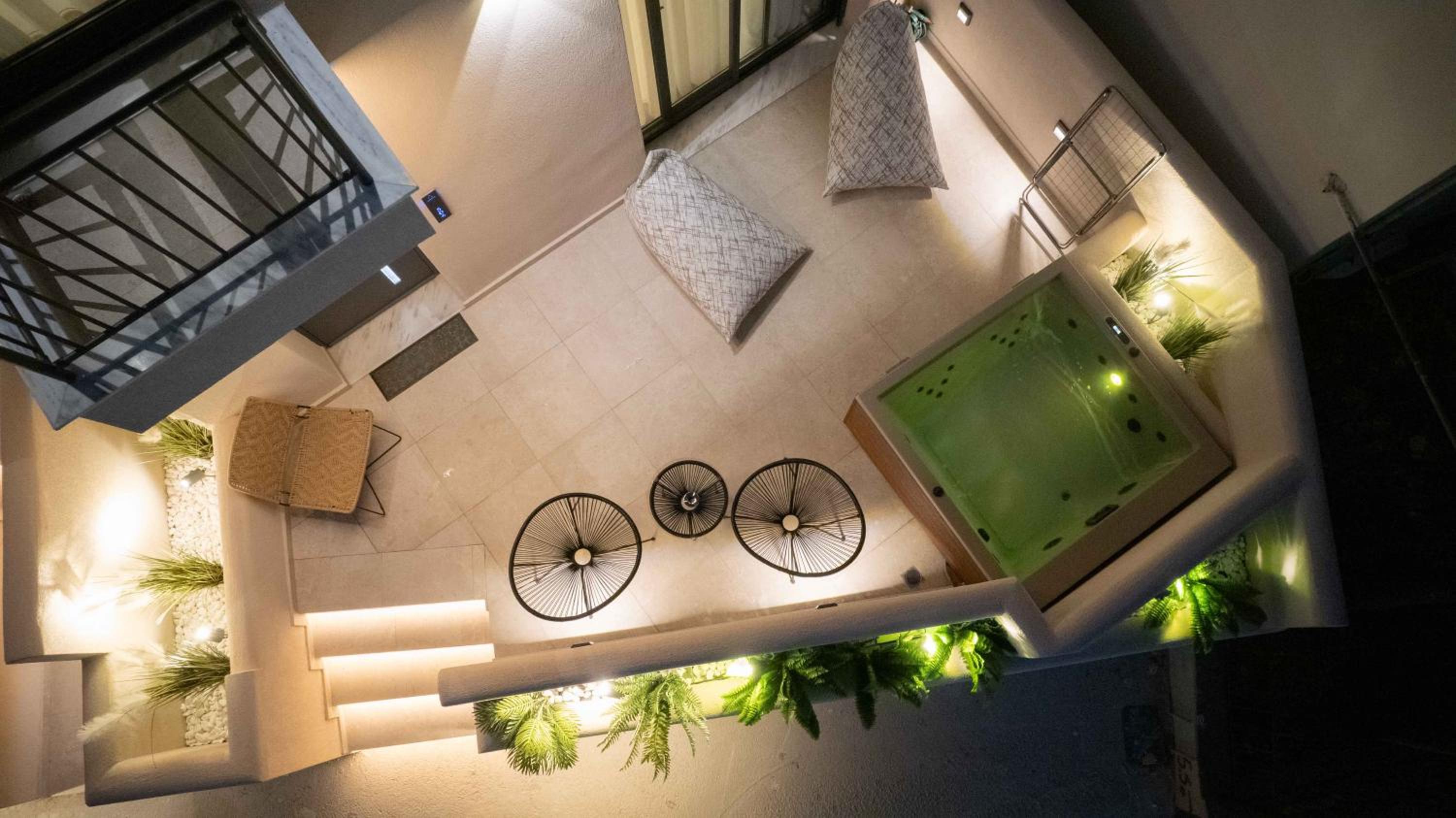 Epitome Suite - Photo 8