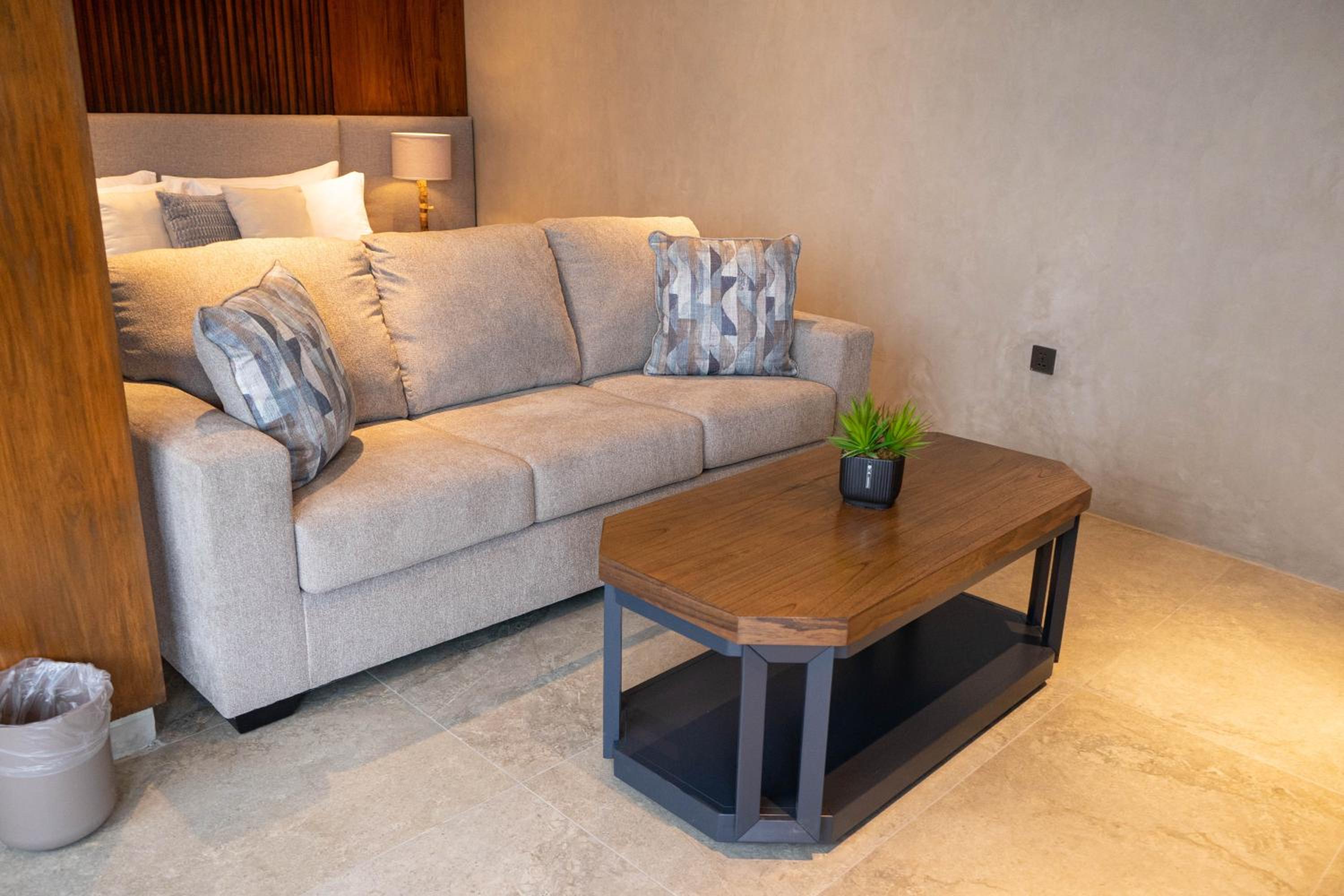 Suite with Sea View - Photo 3