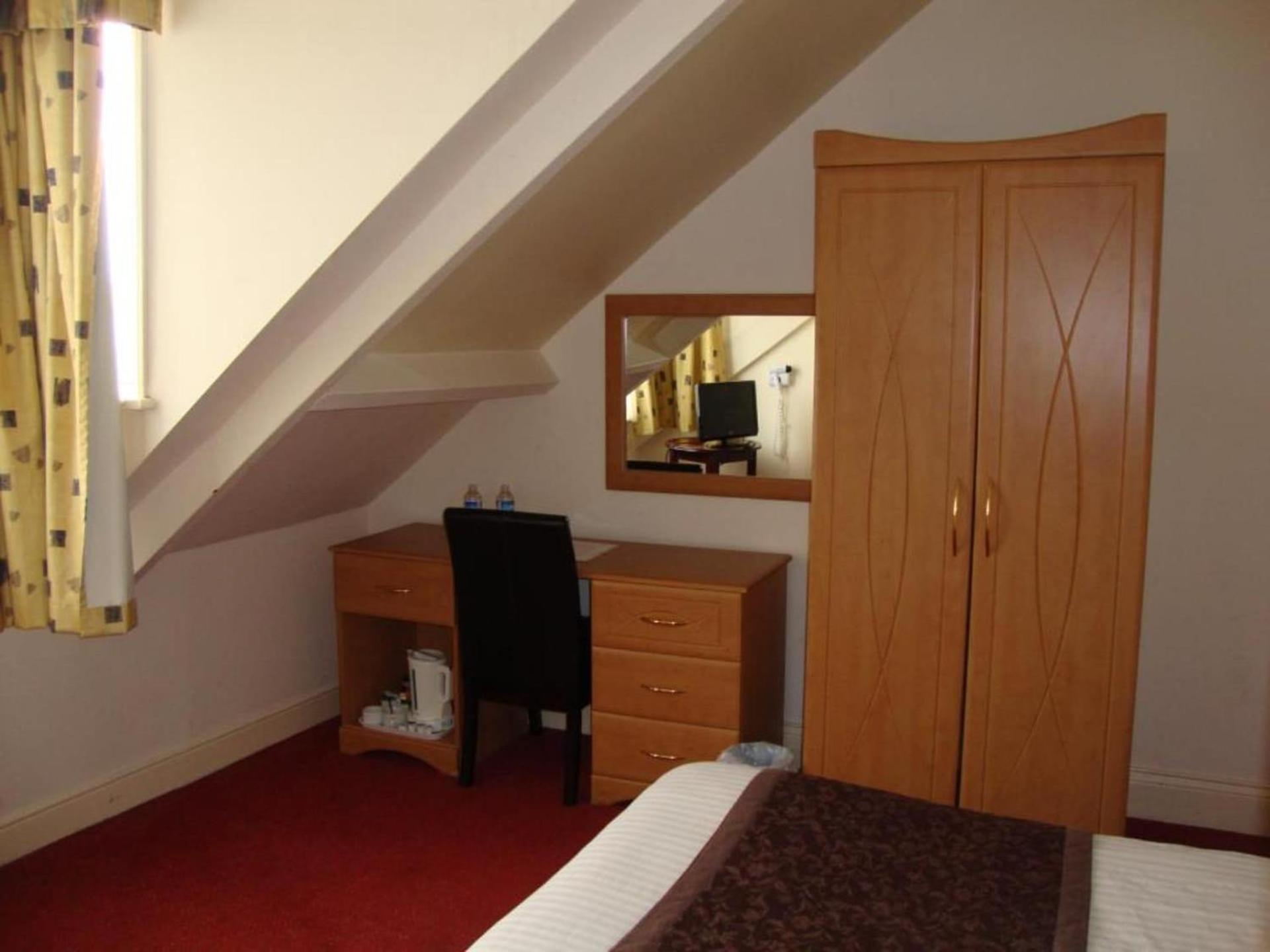 Single Room photo 3