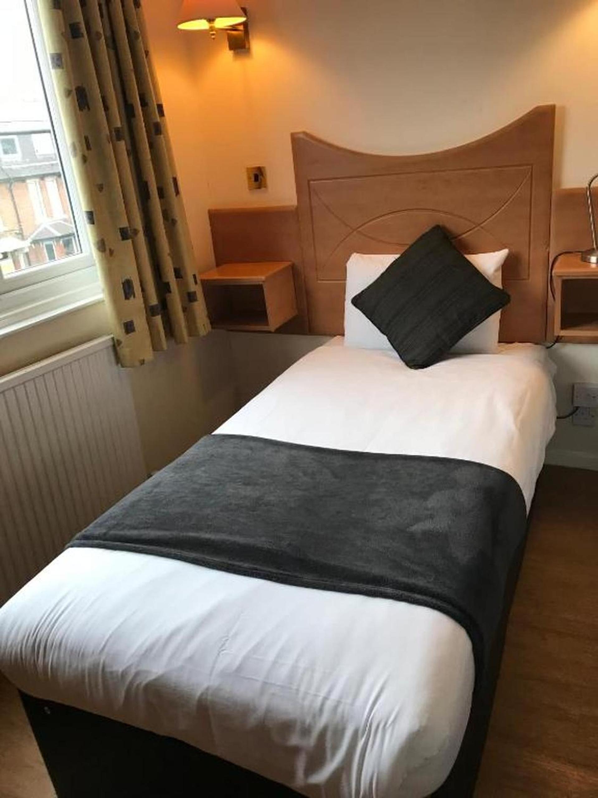 Single Room photo 2