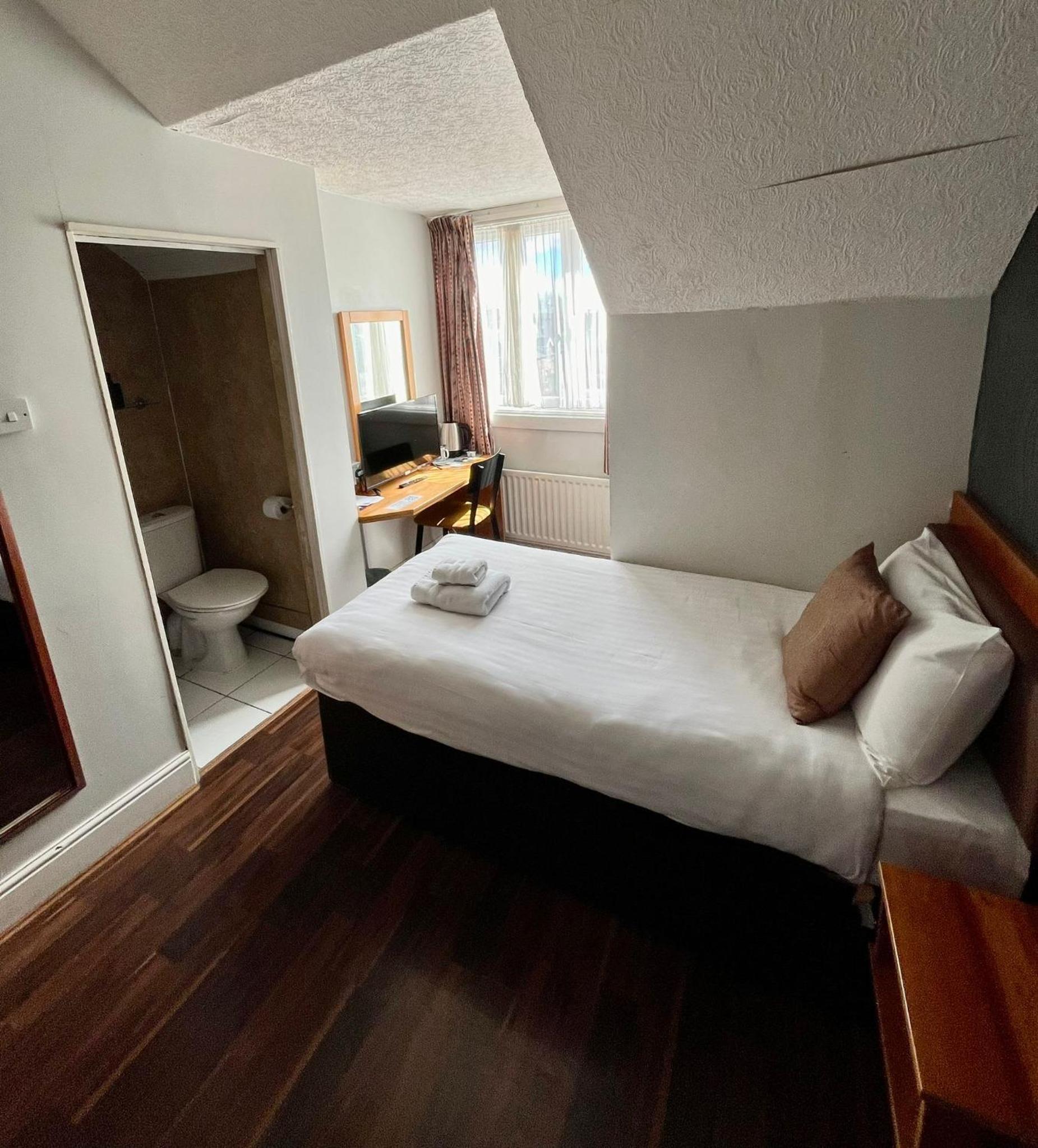 Single Room photo 1
