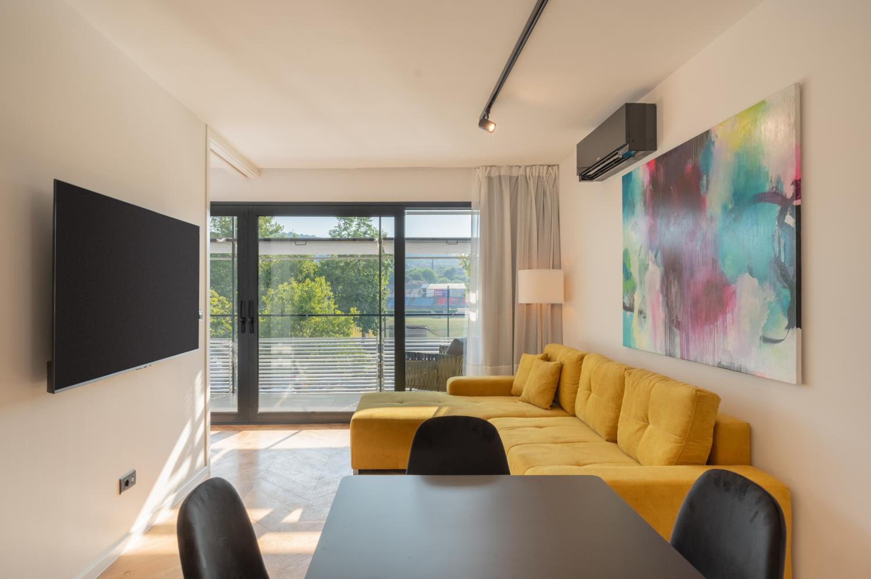 One-Bedroom Apartment with Balcony