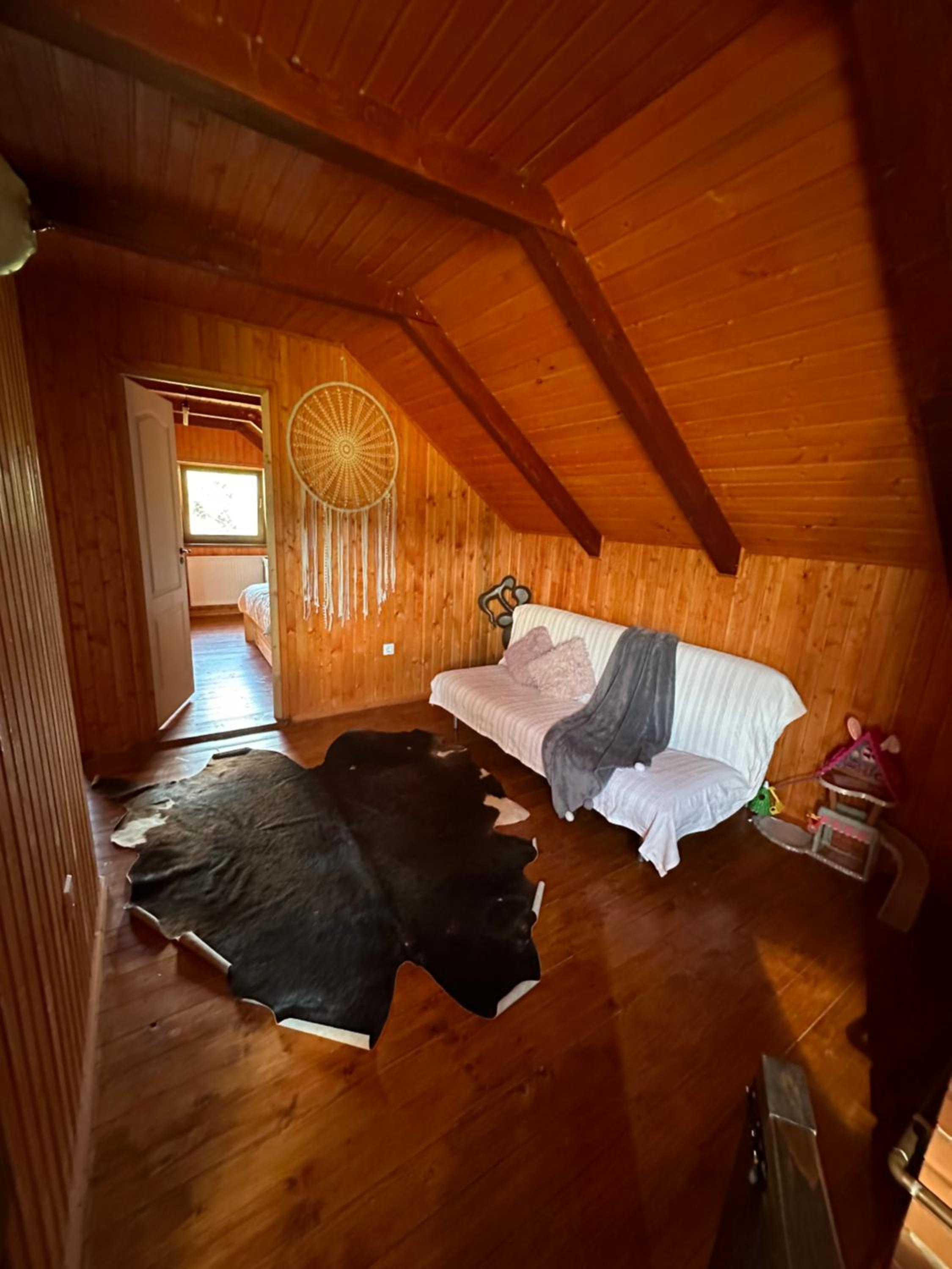 Four-Bedroom House photo 3