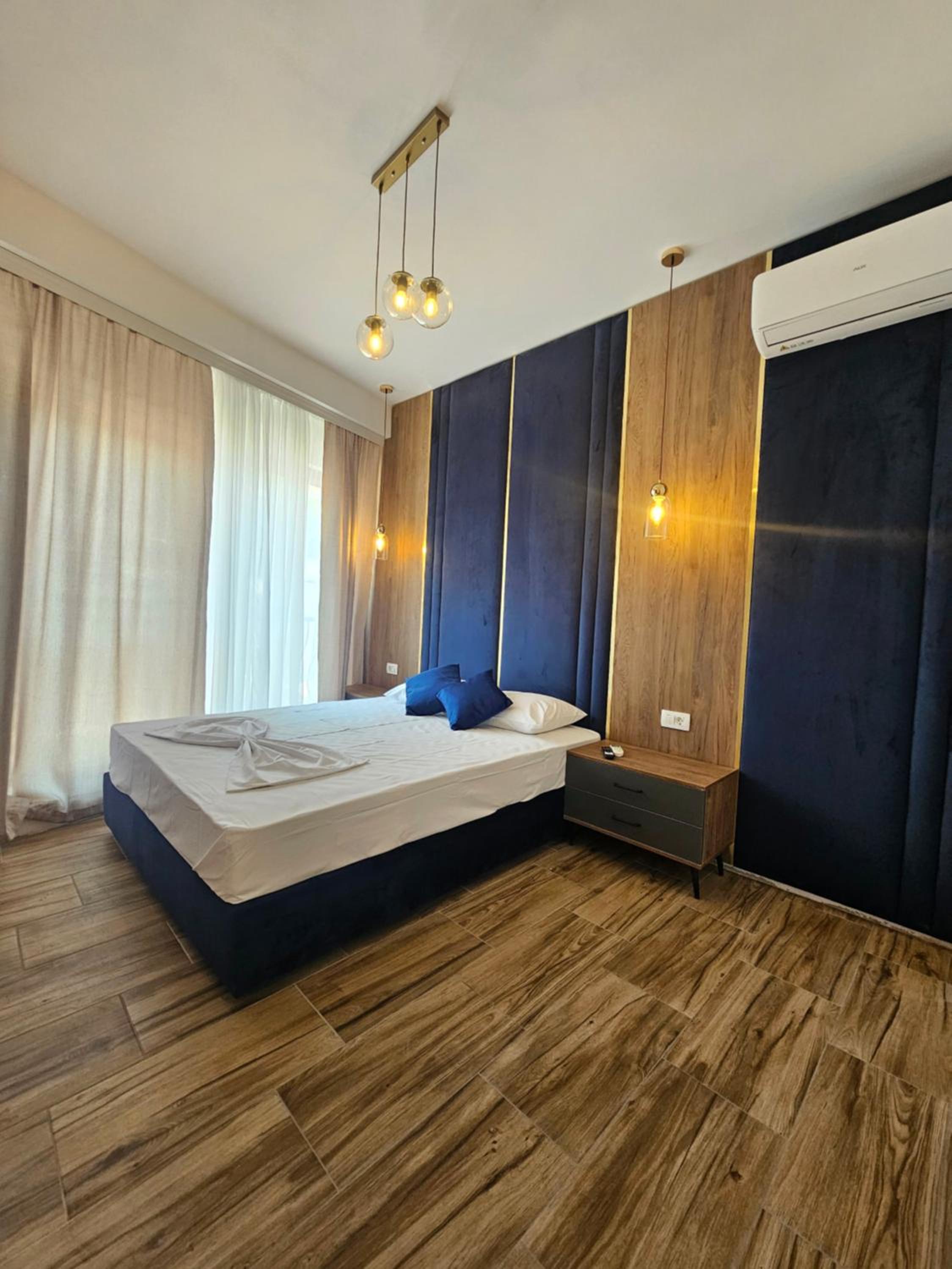 Deluxe Studio