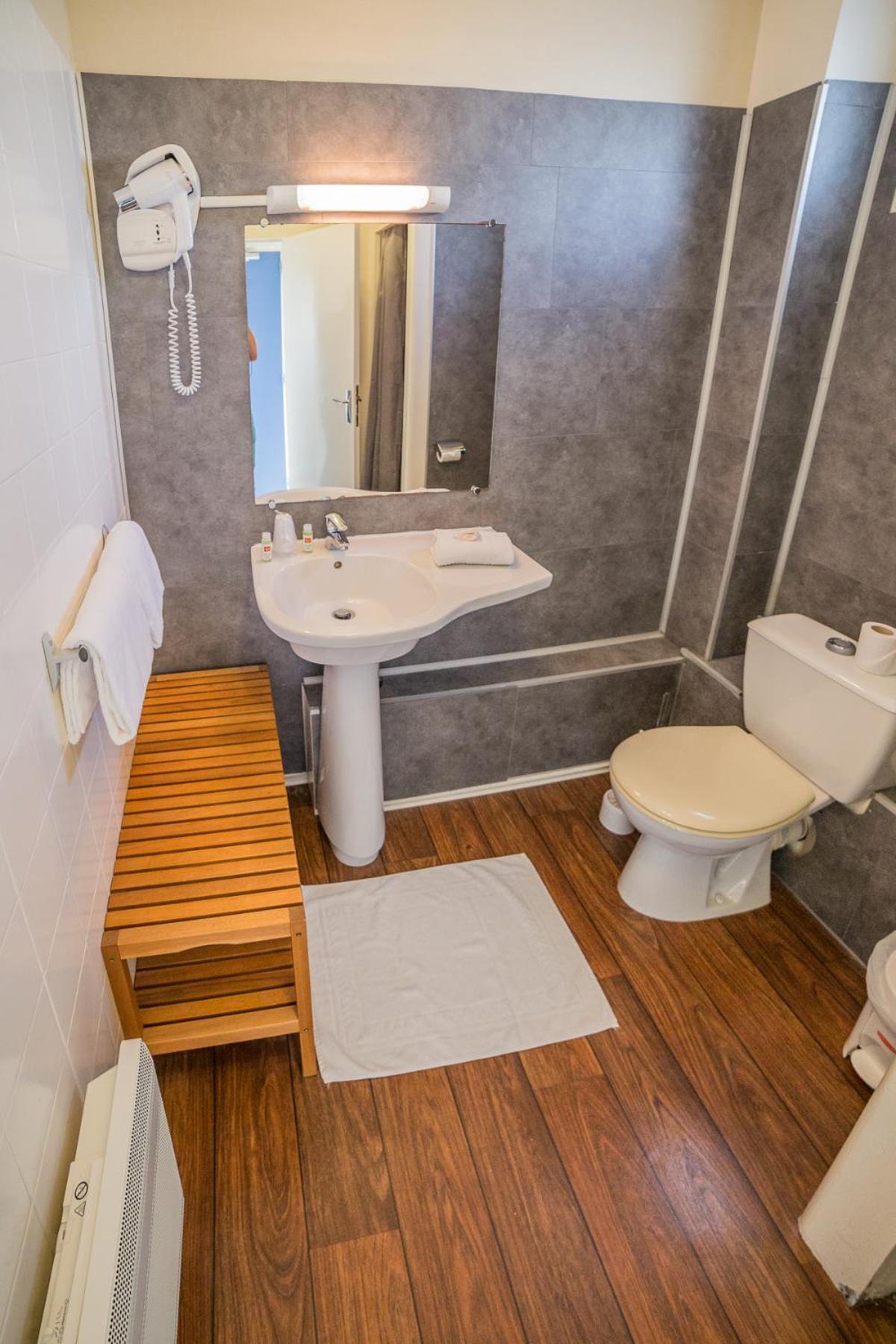 Classic Triple Room photo 2