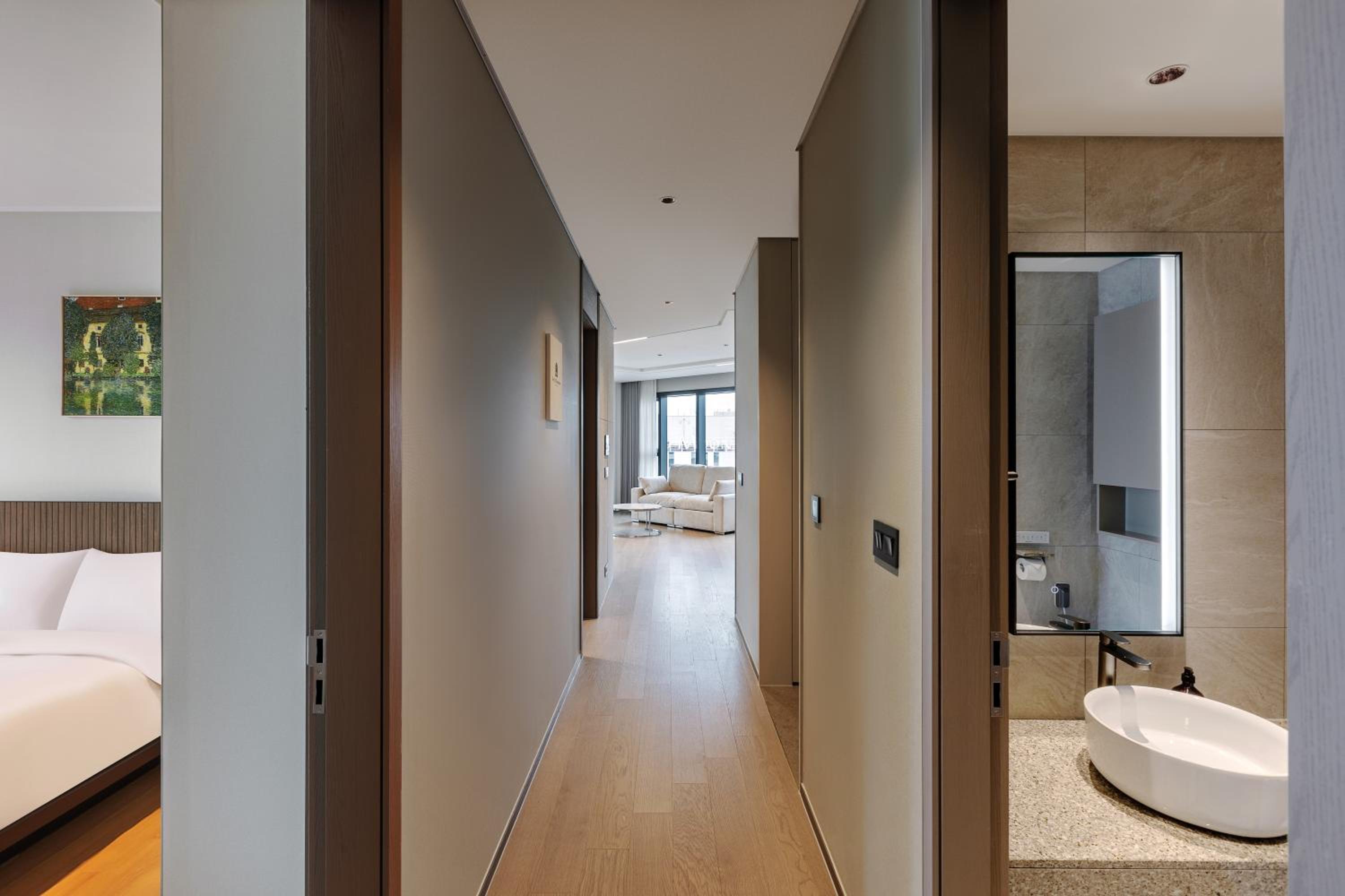 Royal Suite - Photo 6