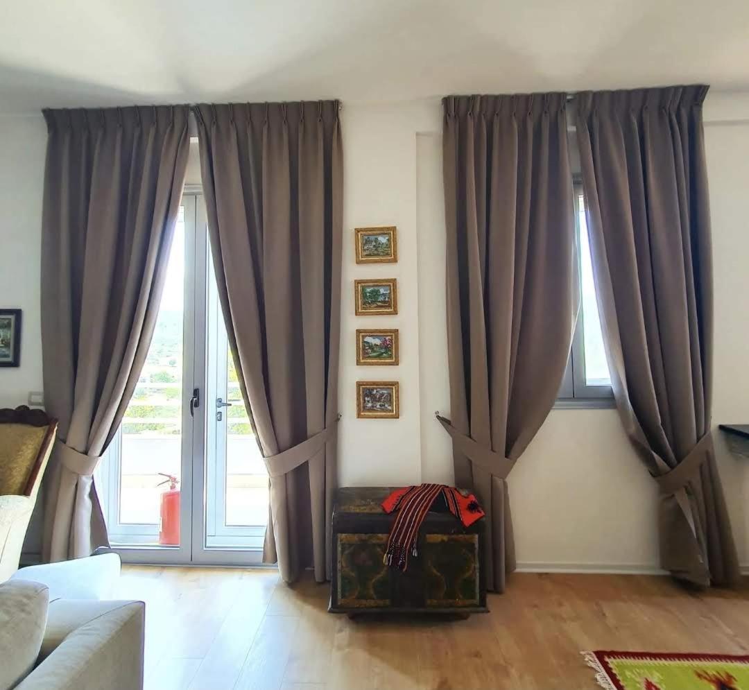 Villa photo 3