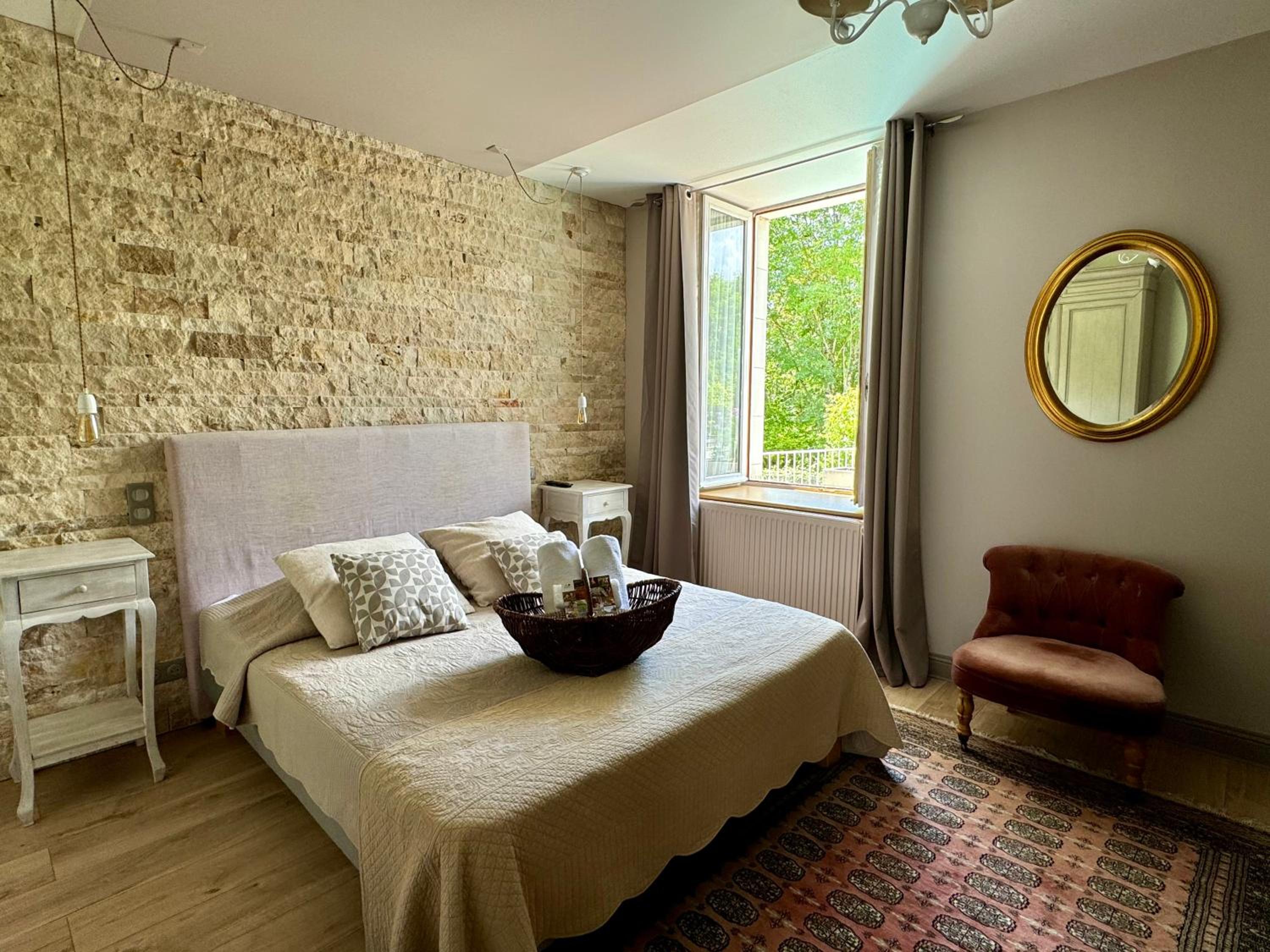 Double Room with Spa Bath photo 1