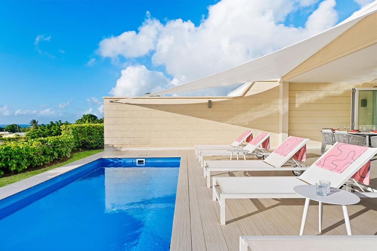 Three-Bedroom Villa photo 2