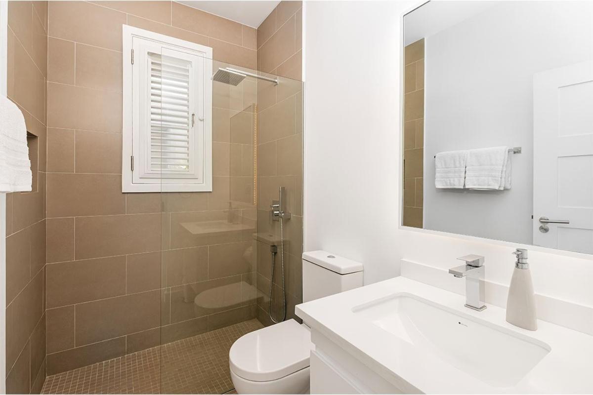 Three-Bedroom Villa photo 1