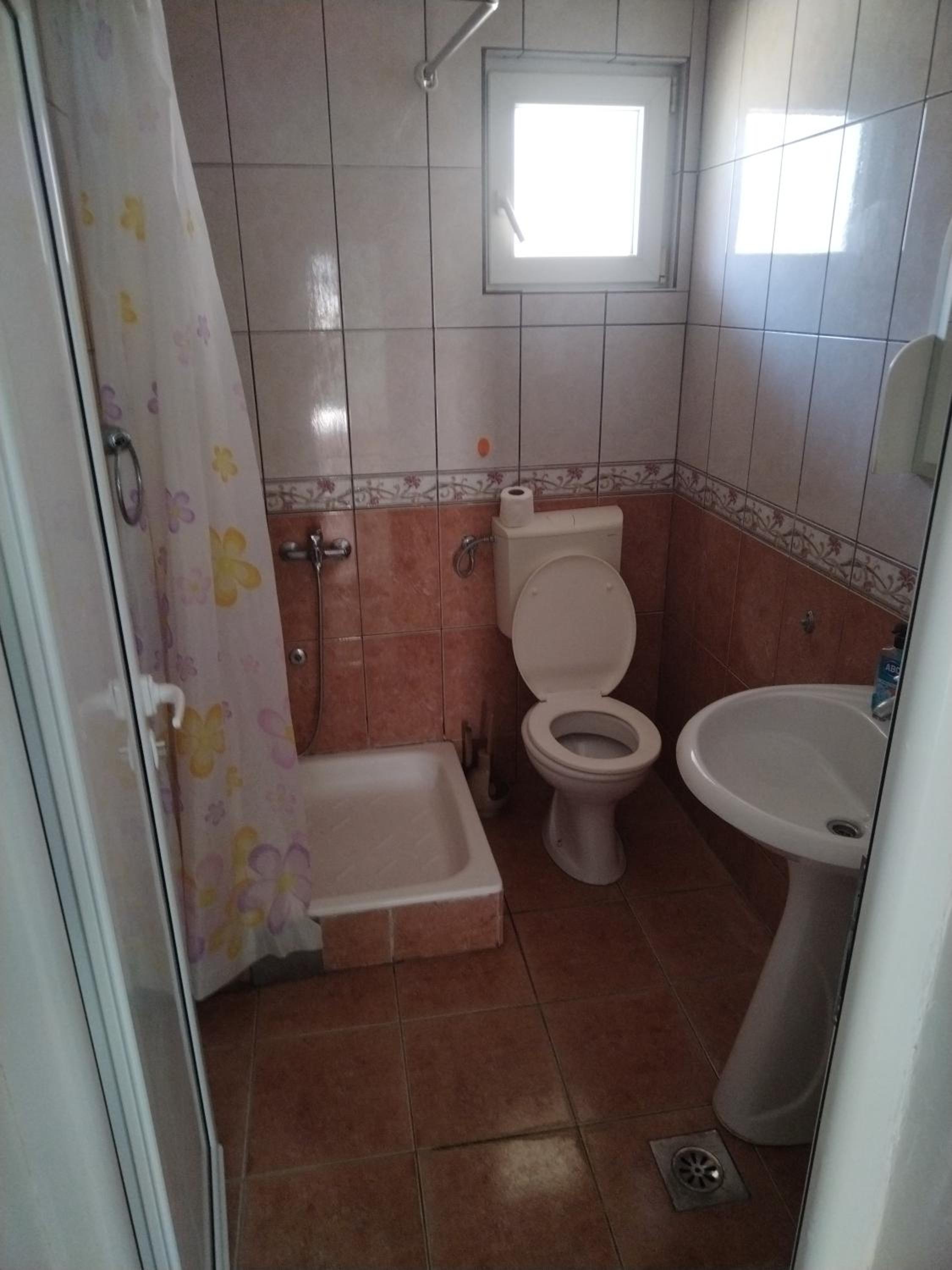 Apartment - Ground Floor photo 3