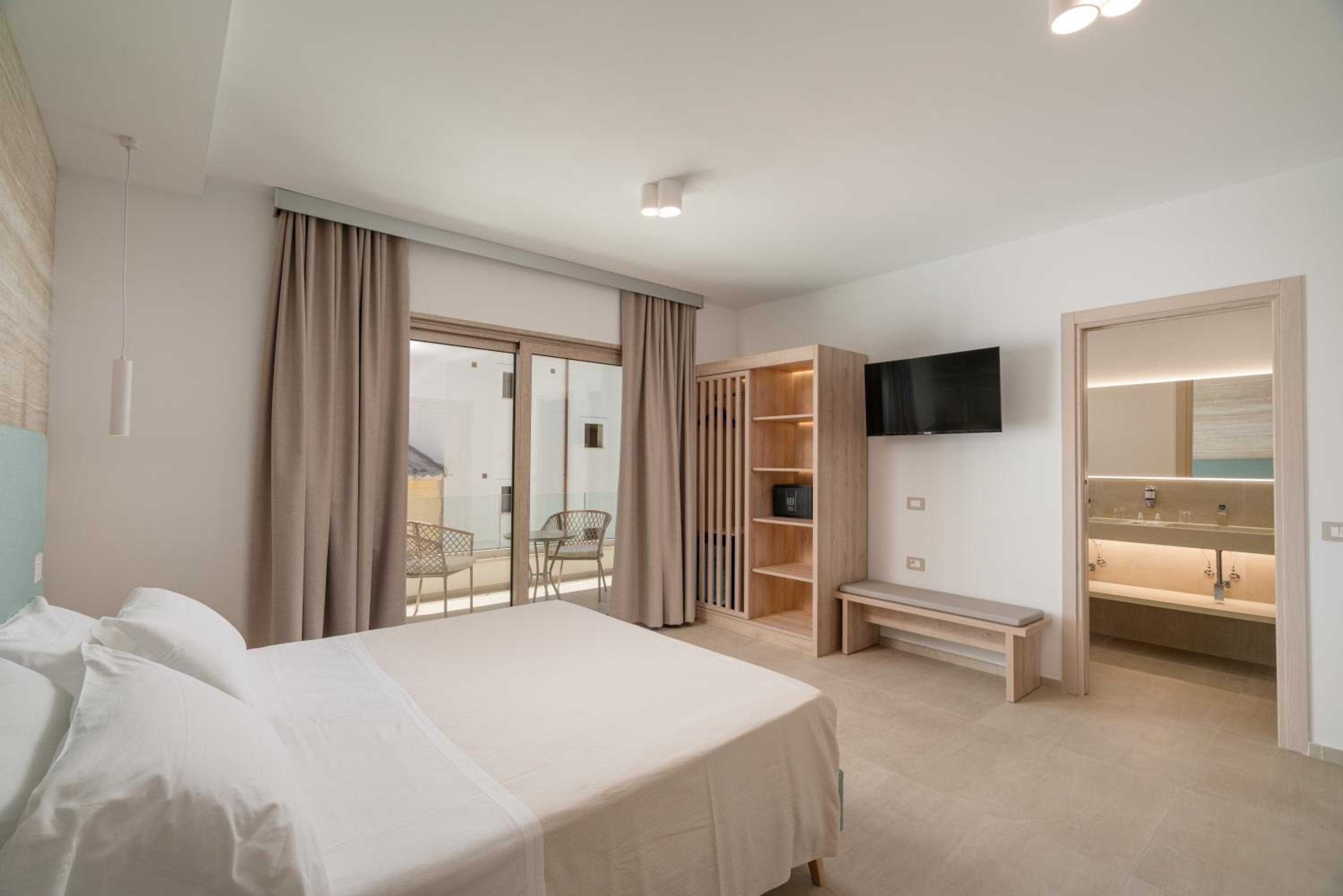 Double Room with Balcony - Двухместный номер с балконом