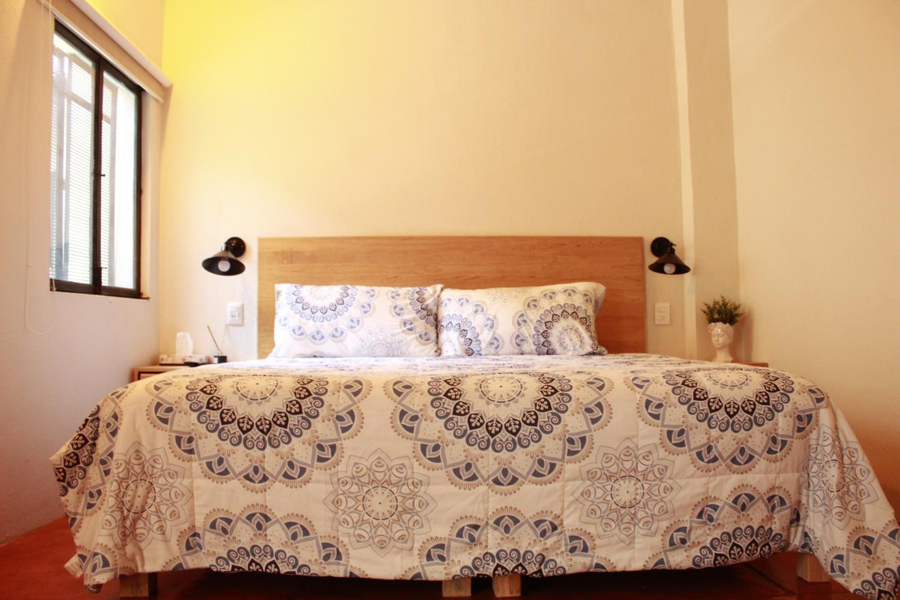 Double Room with Private Bathroom - Photo 8