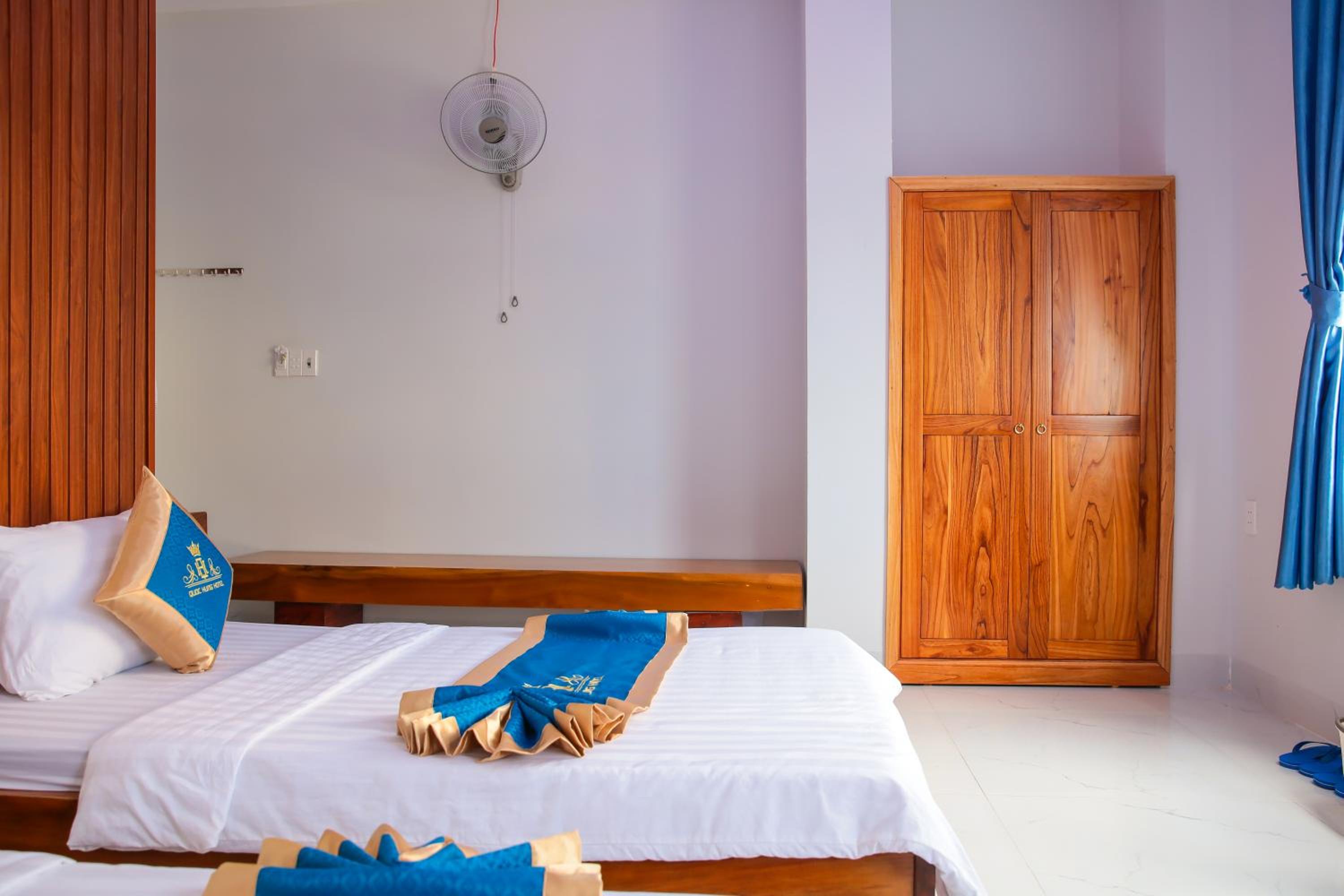 Triple Room with Private Bathroom