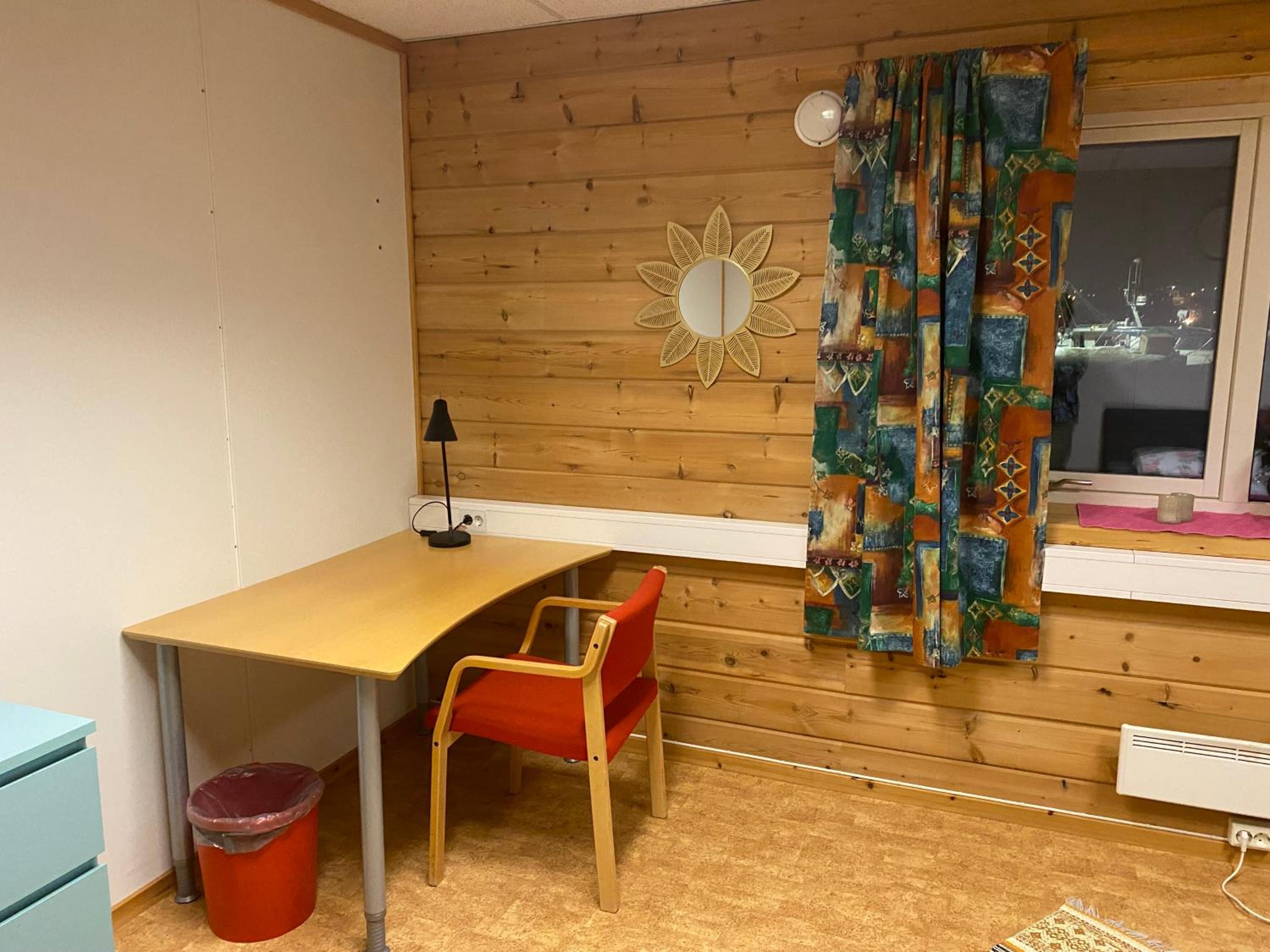 Double Room with Shared Bathroom photo 2