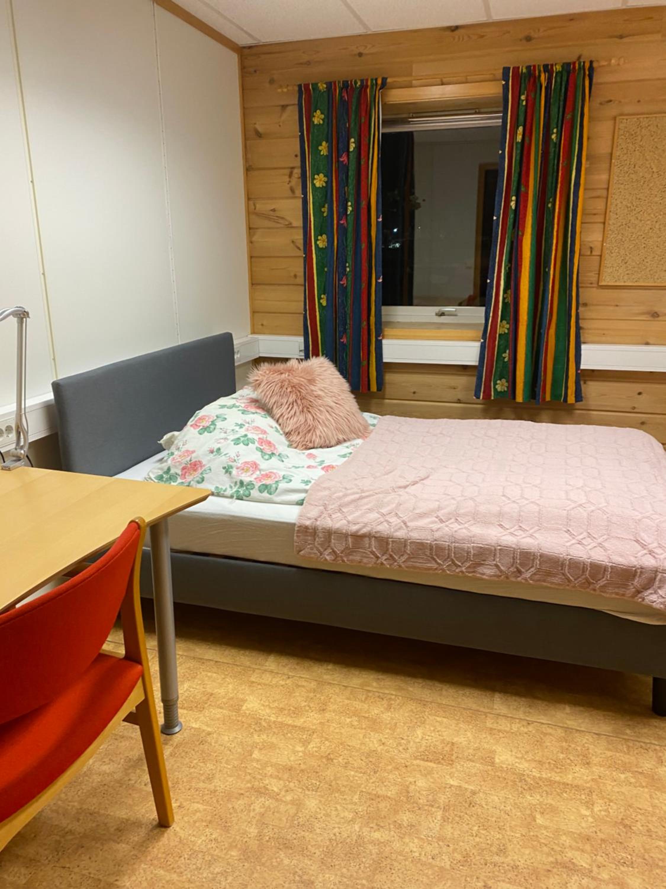 Double Room with Shared Bathroom photo 3