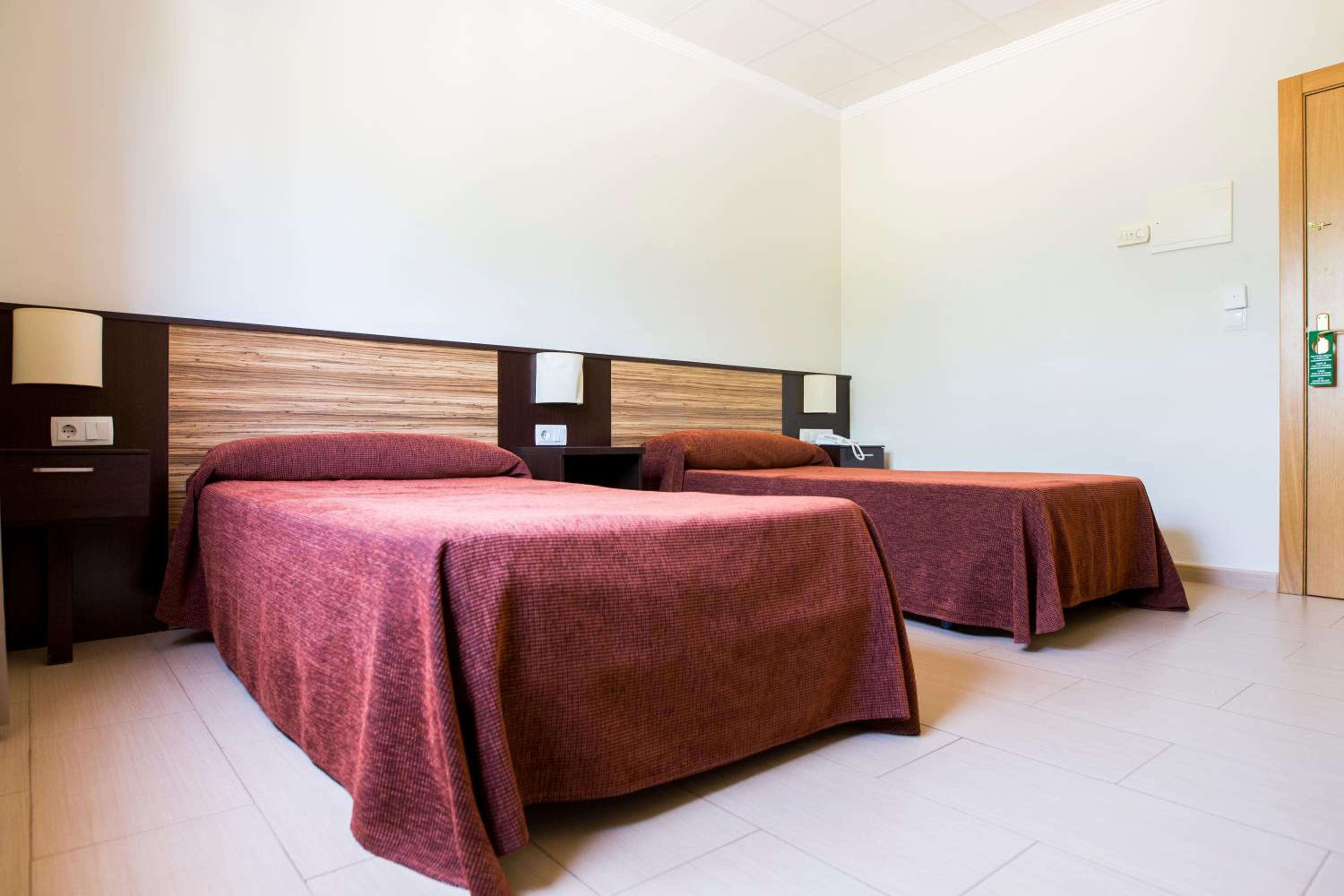 Habitación Estándar con Dos Camas Individuales