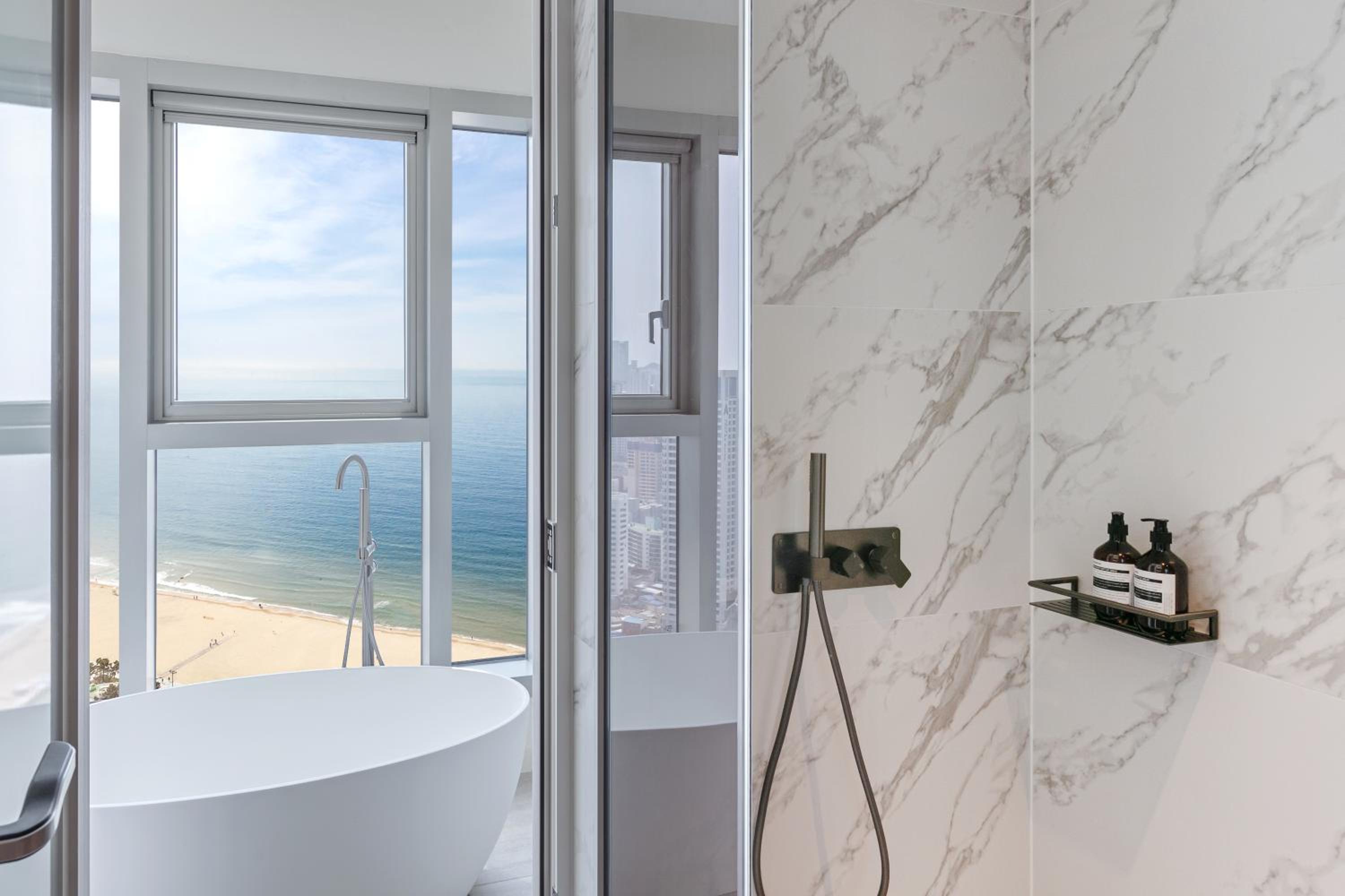 Panorama Suite Ocean - Photo 8