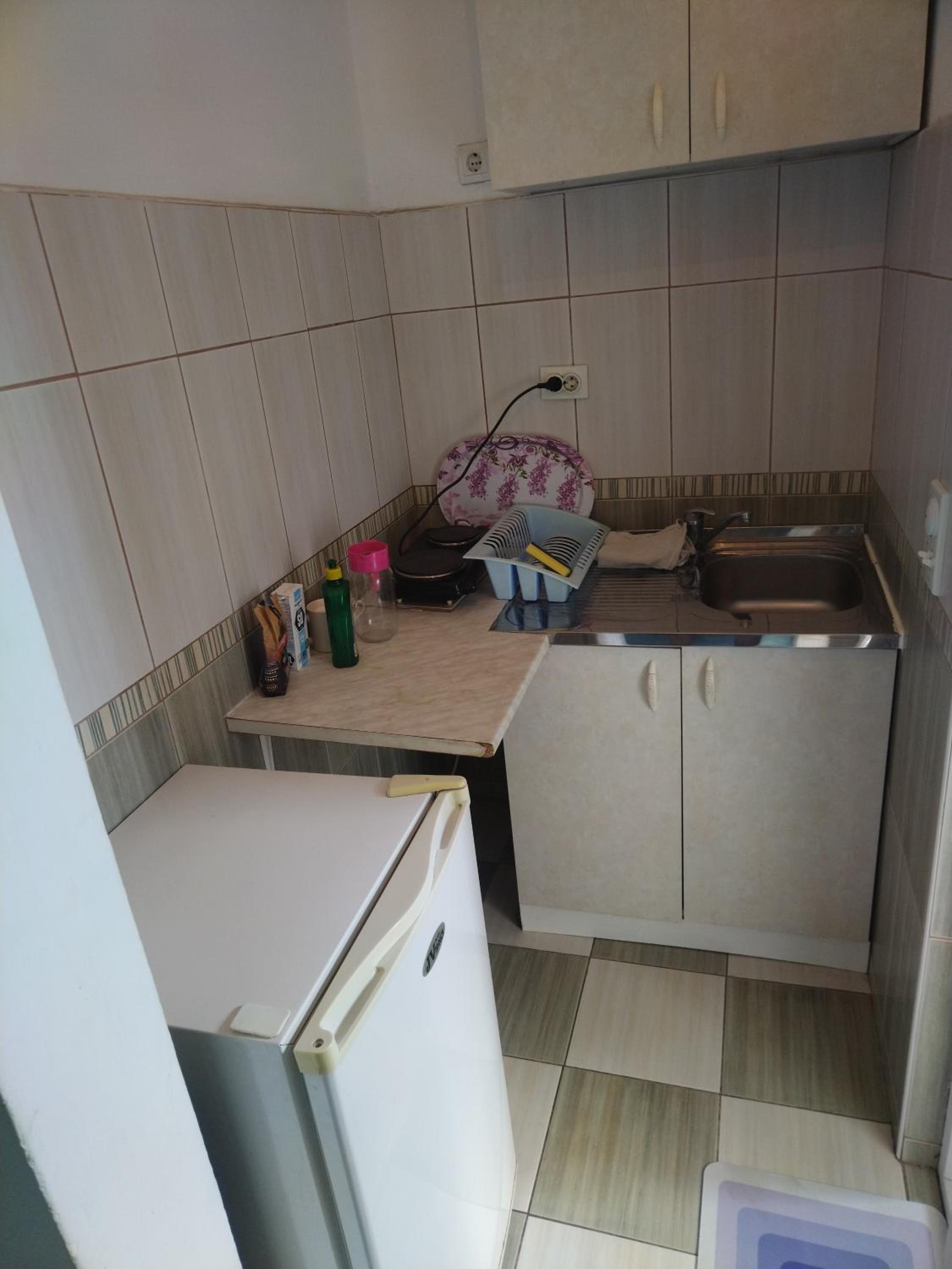 Apartment with Shower photo 3