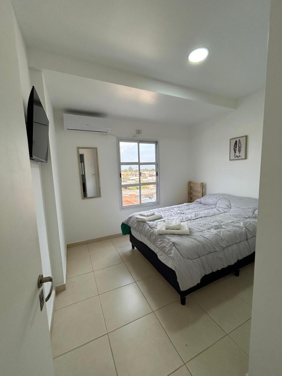 One-Bedroom Standard Apartment photo 2