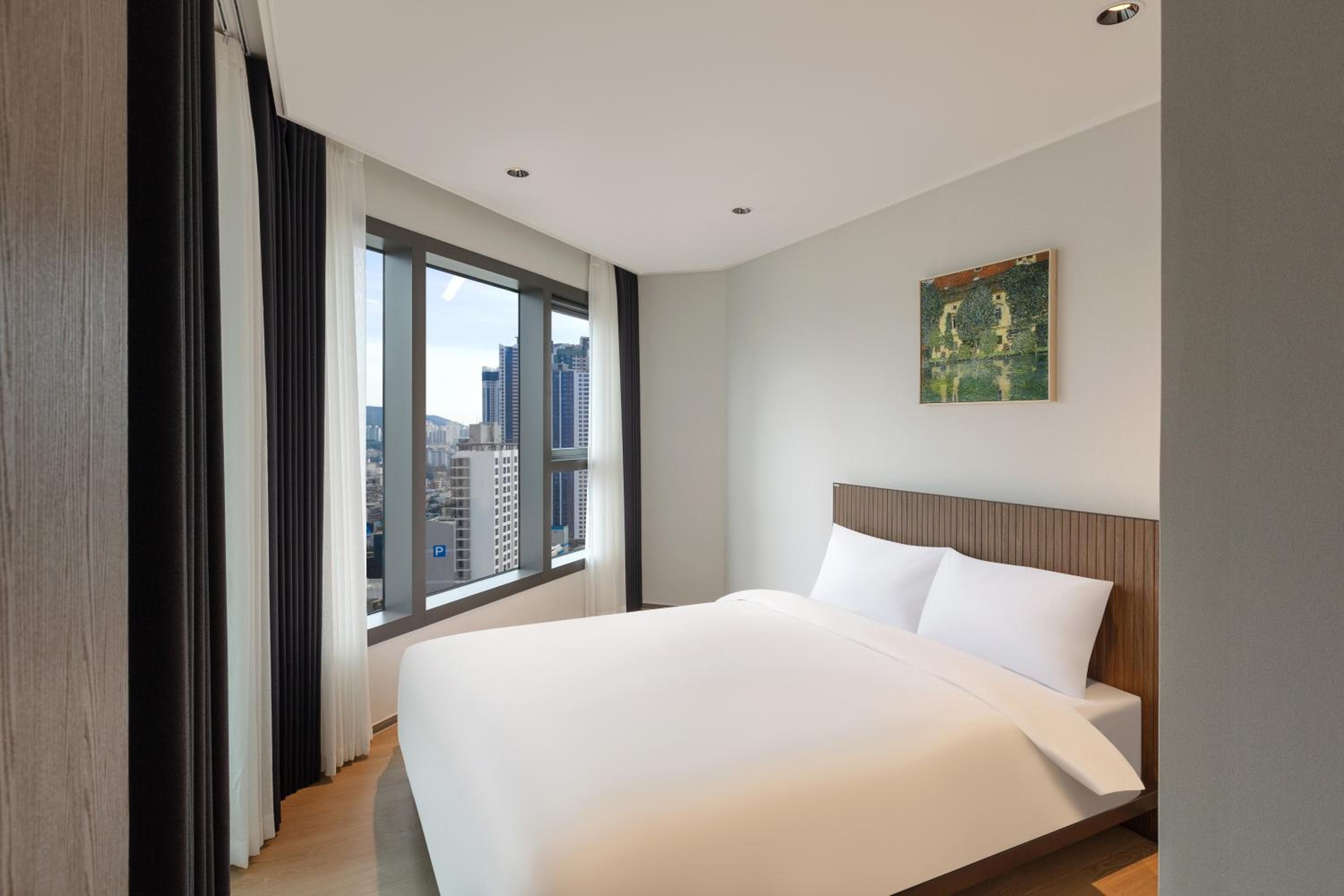 Royal Suite - Photo 8