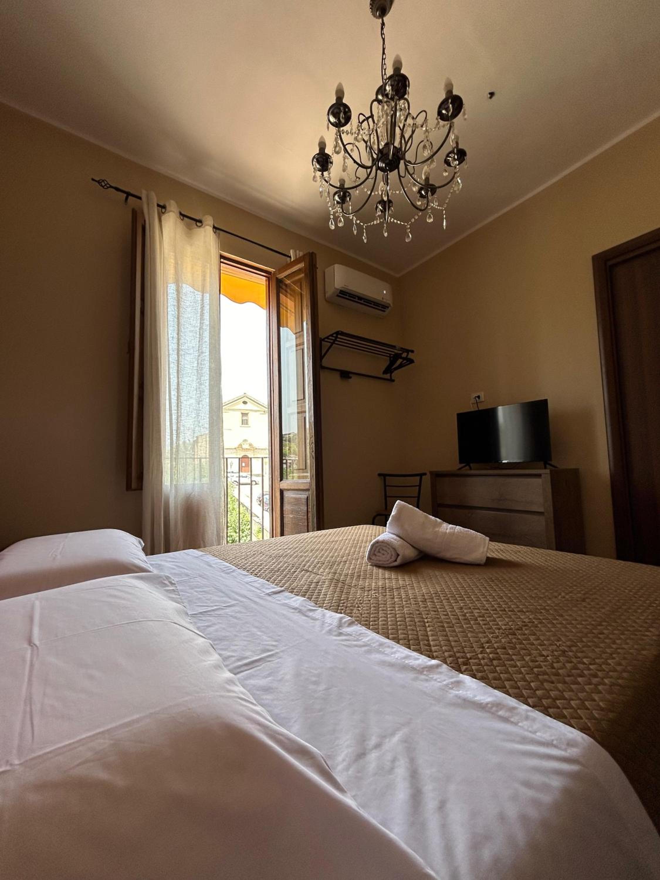 Single Room with Private Bathroom