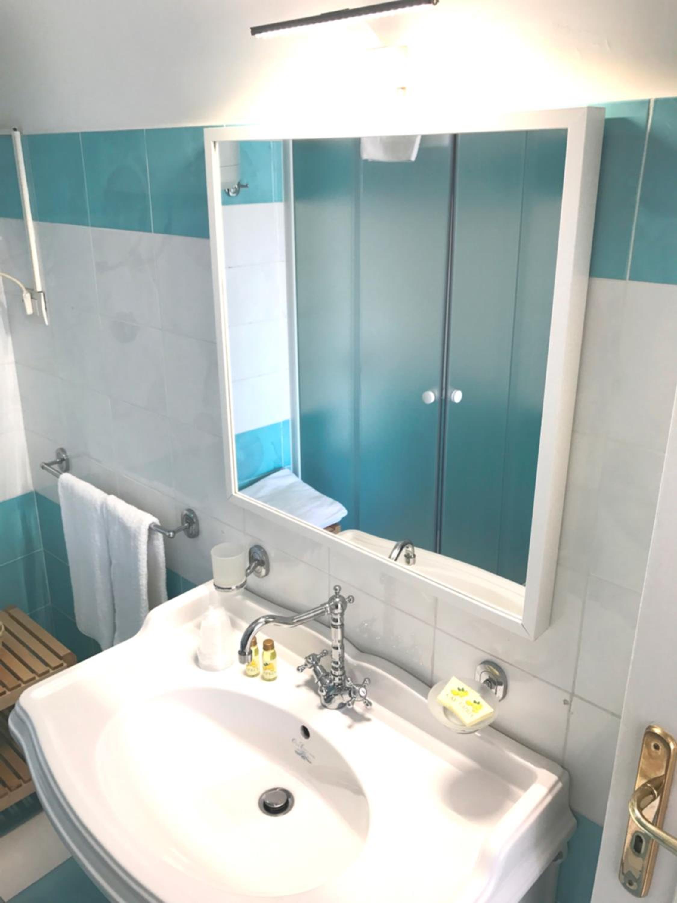 Standard Triple Room photo 2
