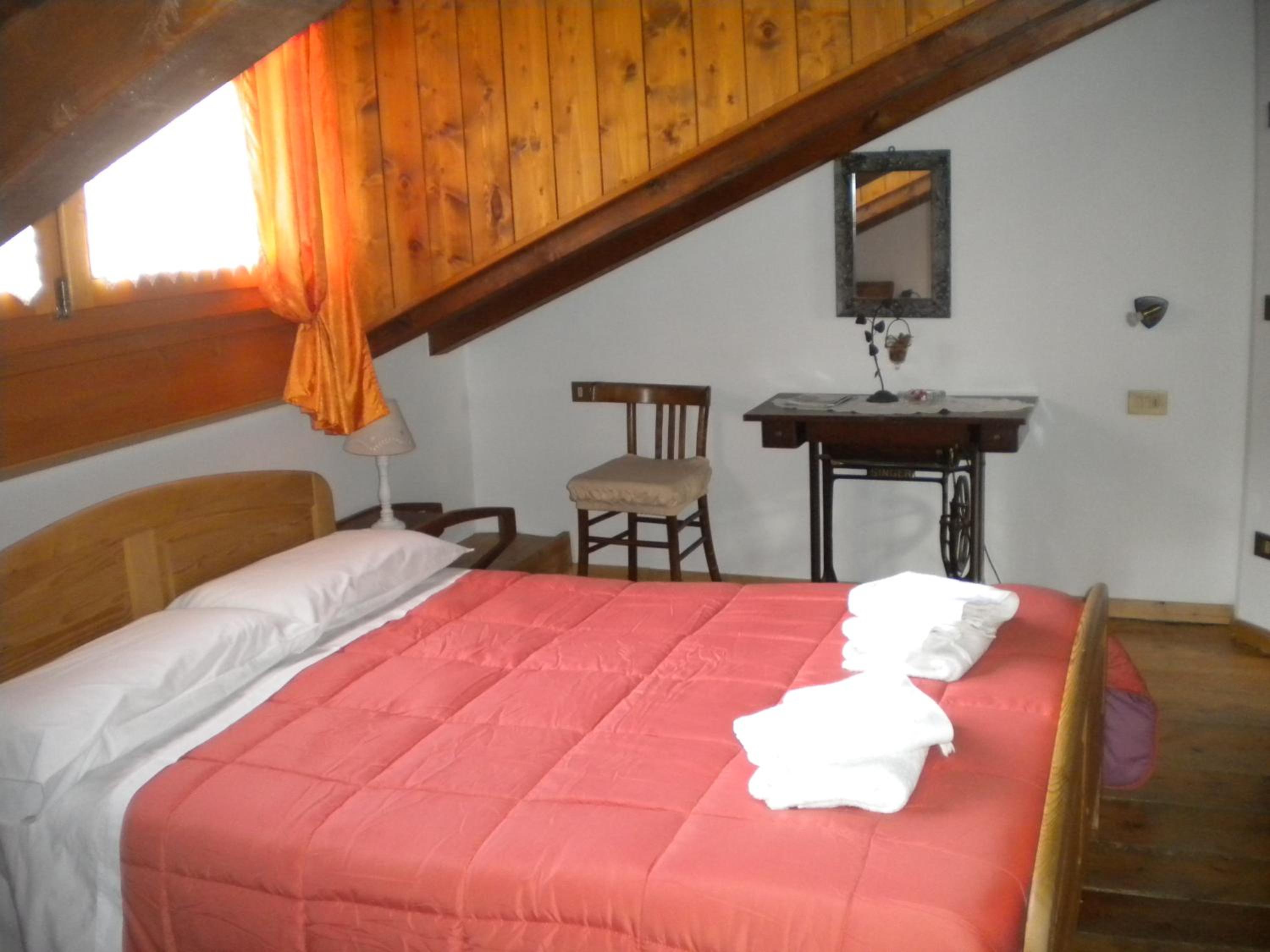 Double or Twin Room photo 3