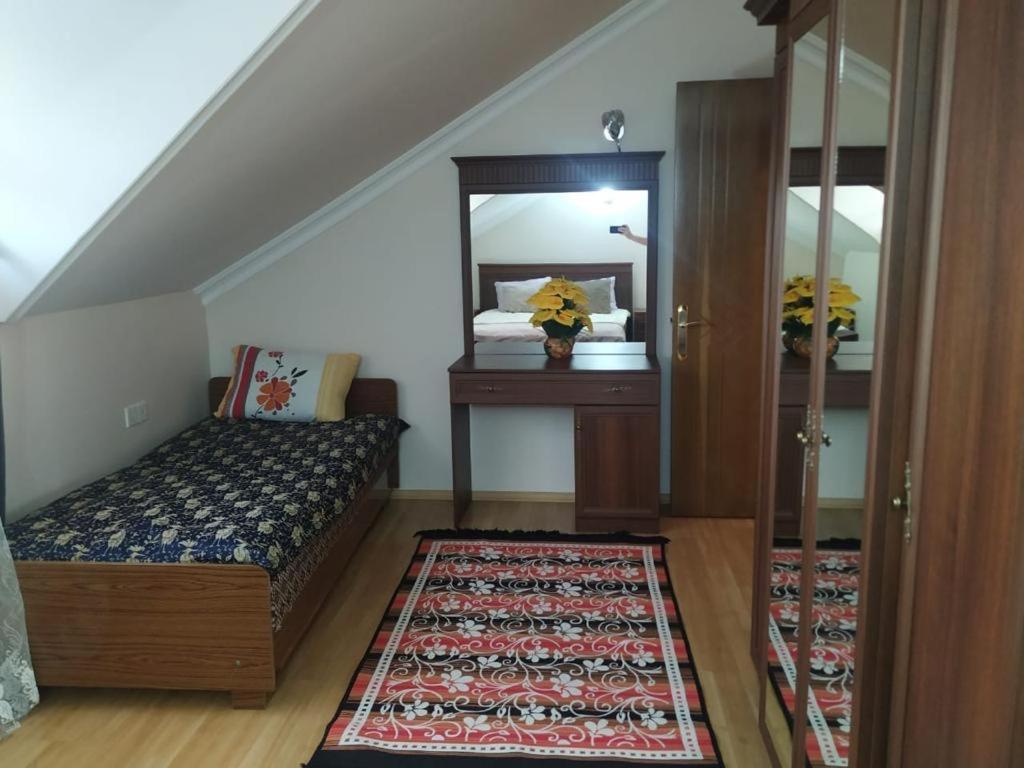 Villa photo 2