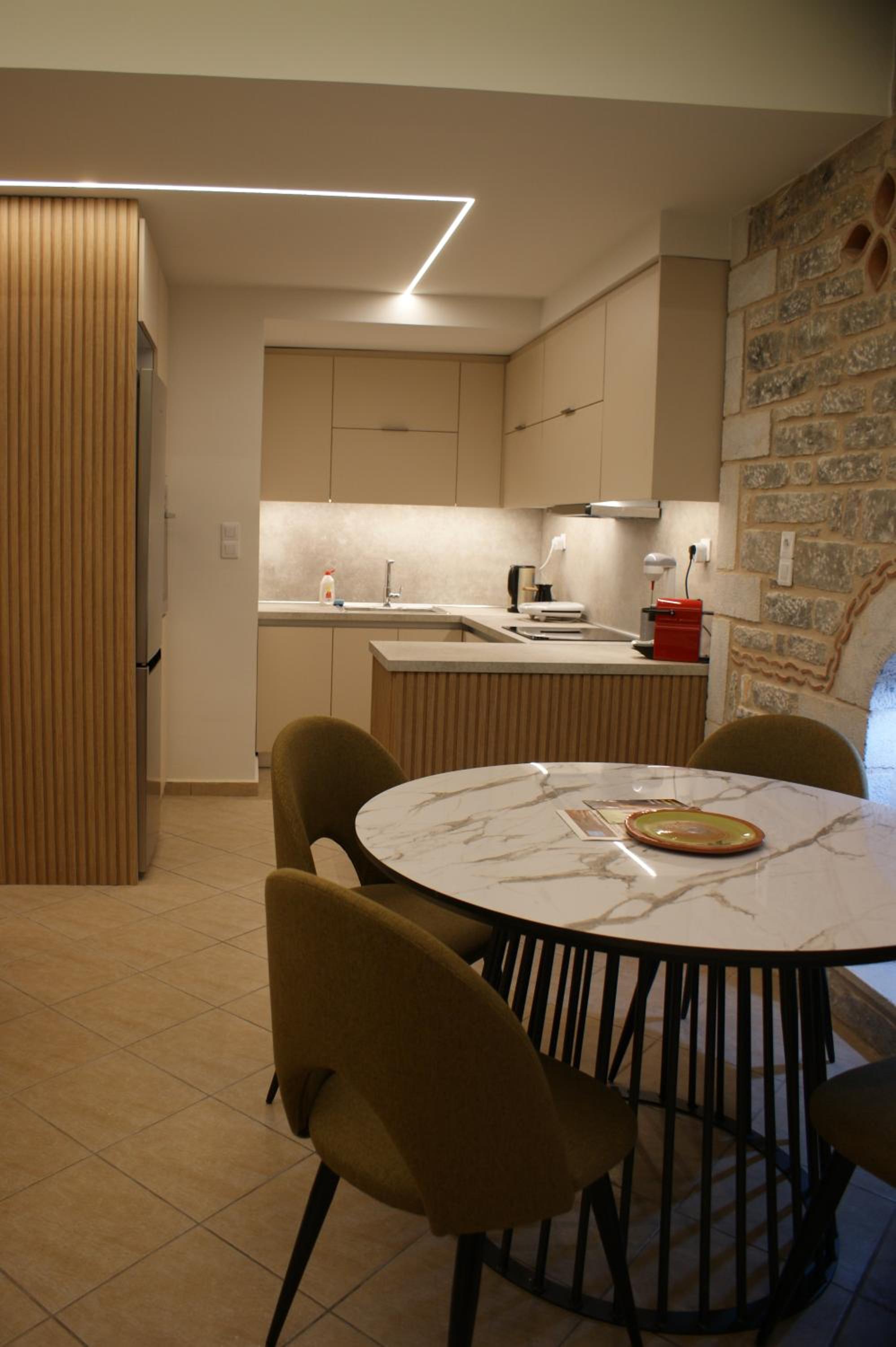 Two-Bedroom Deluxe Apartment with Balcony photo 3