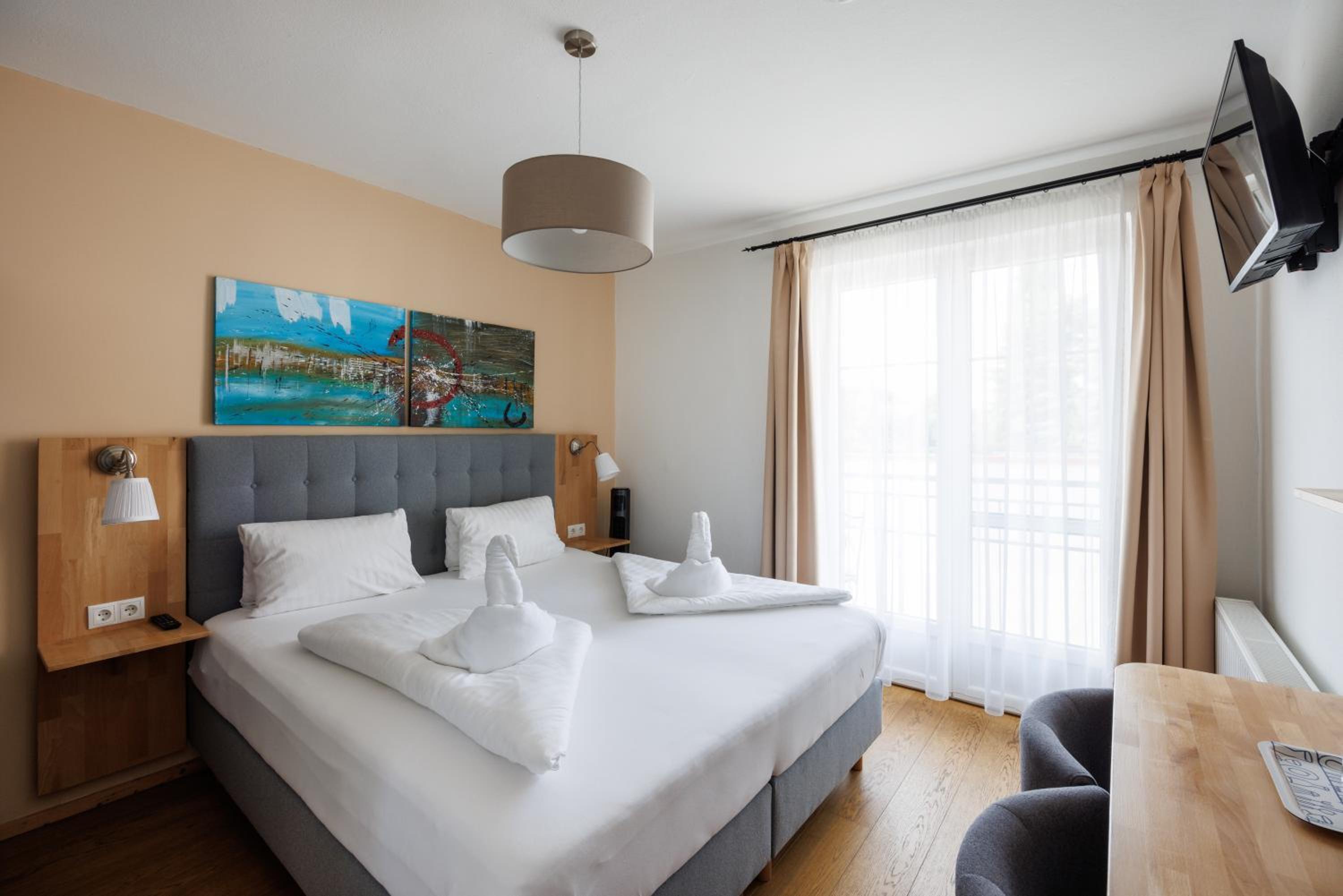 Double room with balcony courtyard side - Photo 1