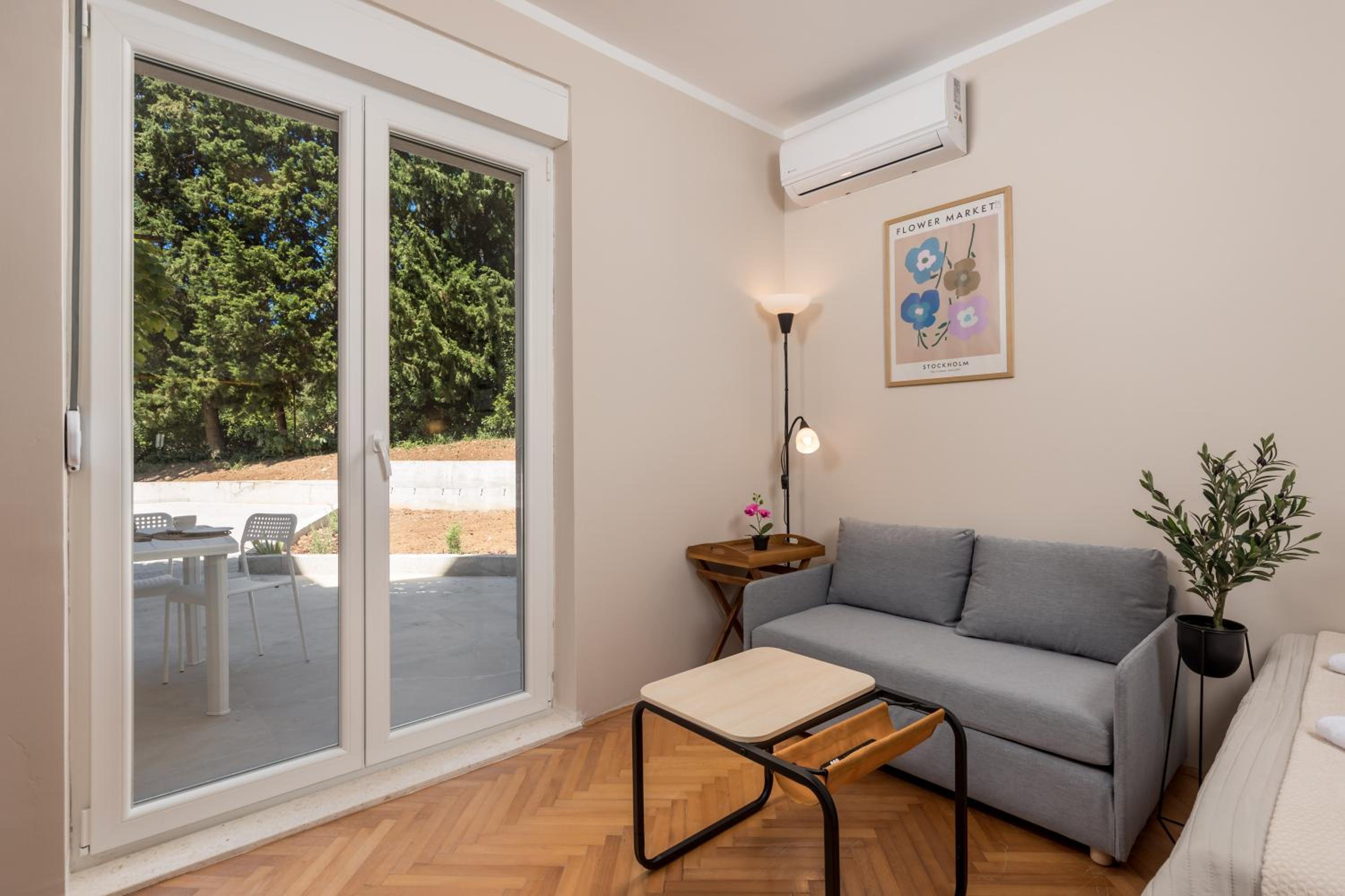 Studio Apartment with Balcony