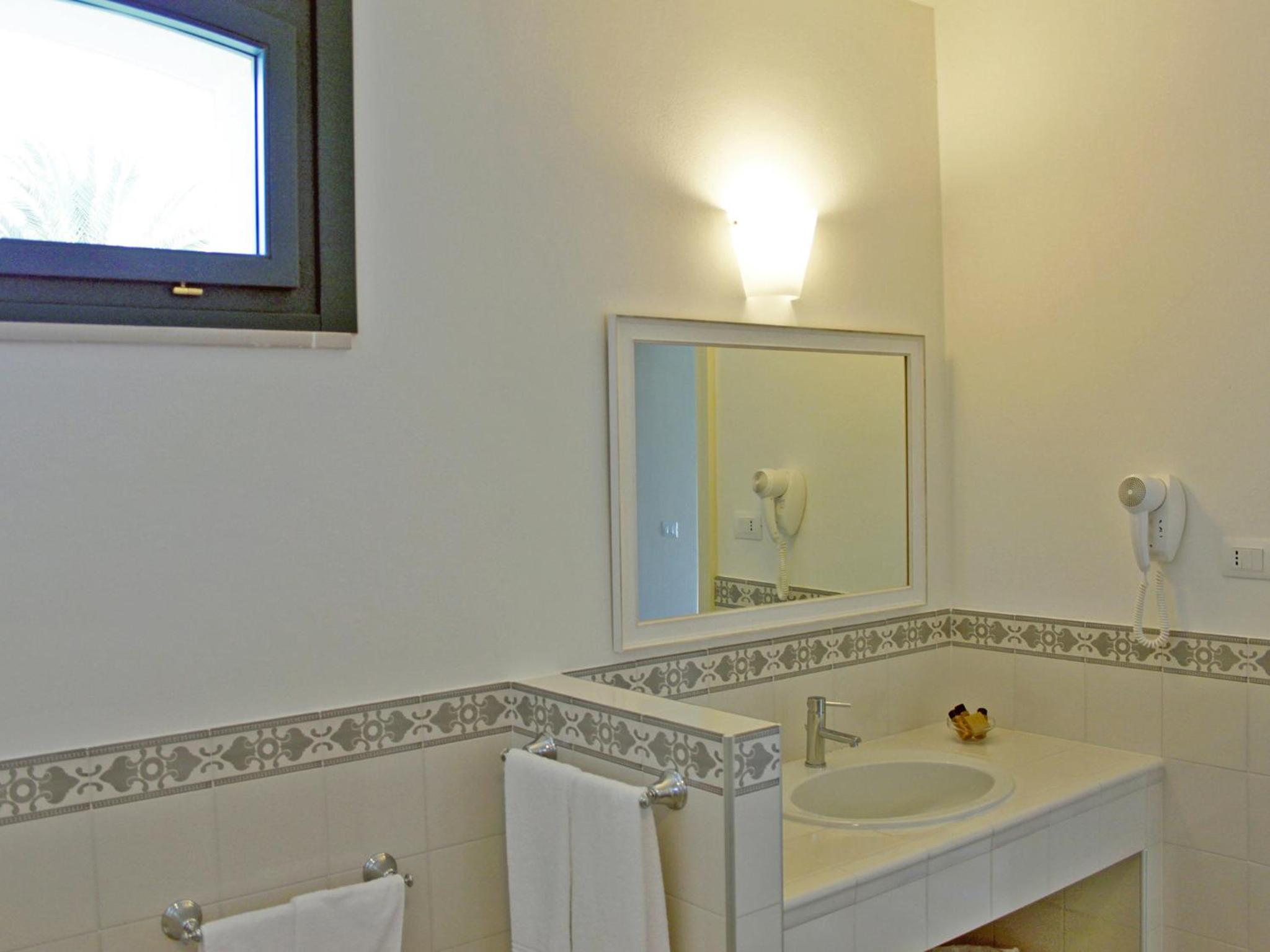 Superior Double Room - Photo 9
