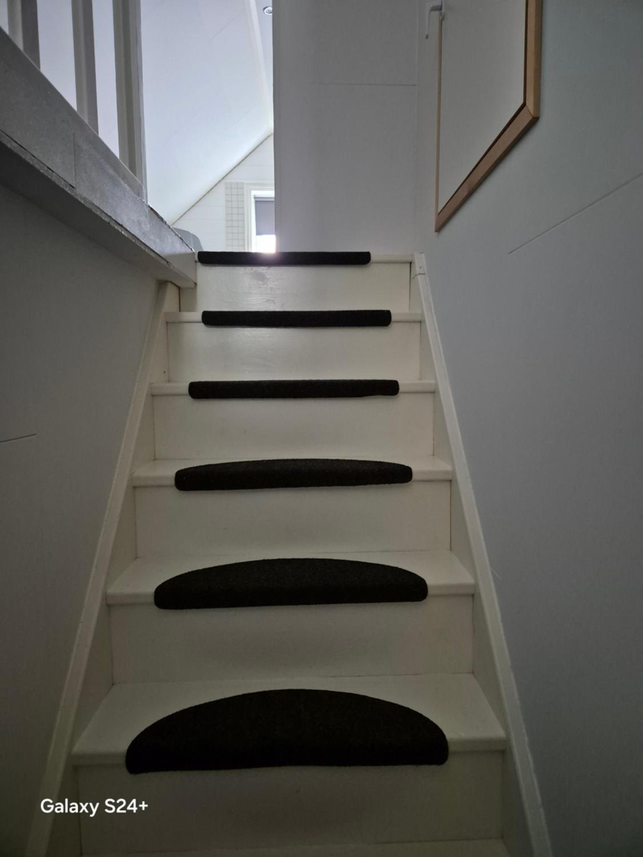 Three-Bedroom Apartment with View photo 2