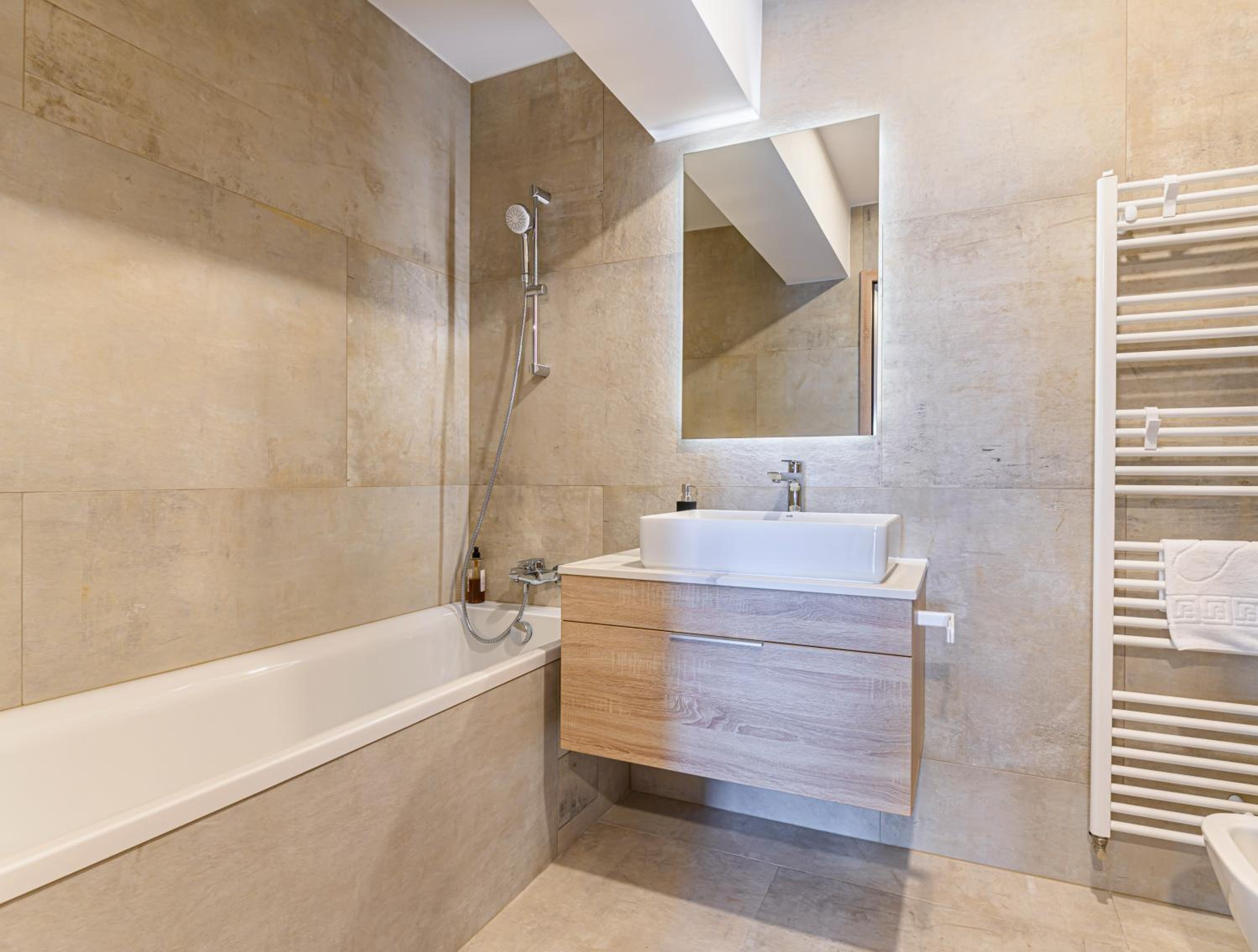 Two-Bedroom Apartment with Terrace photo 2