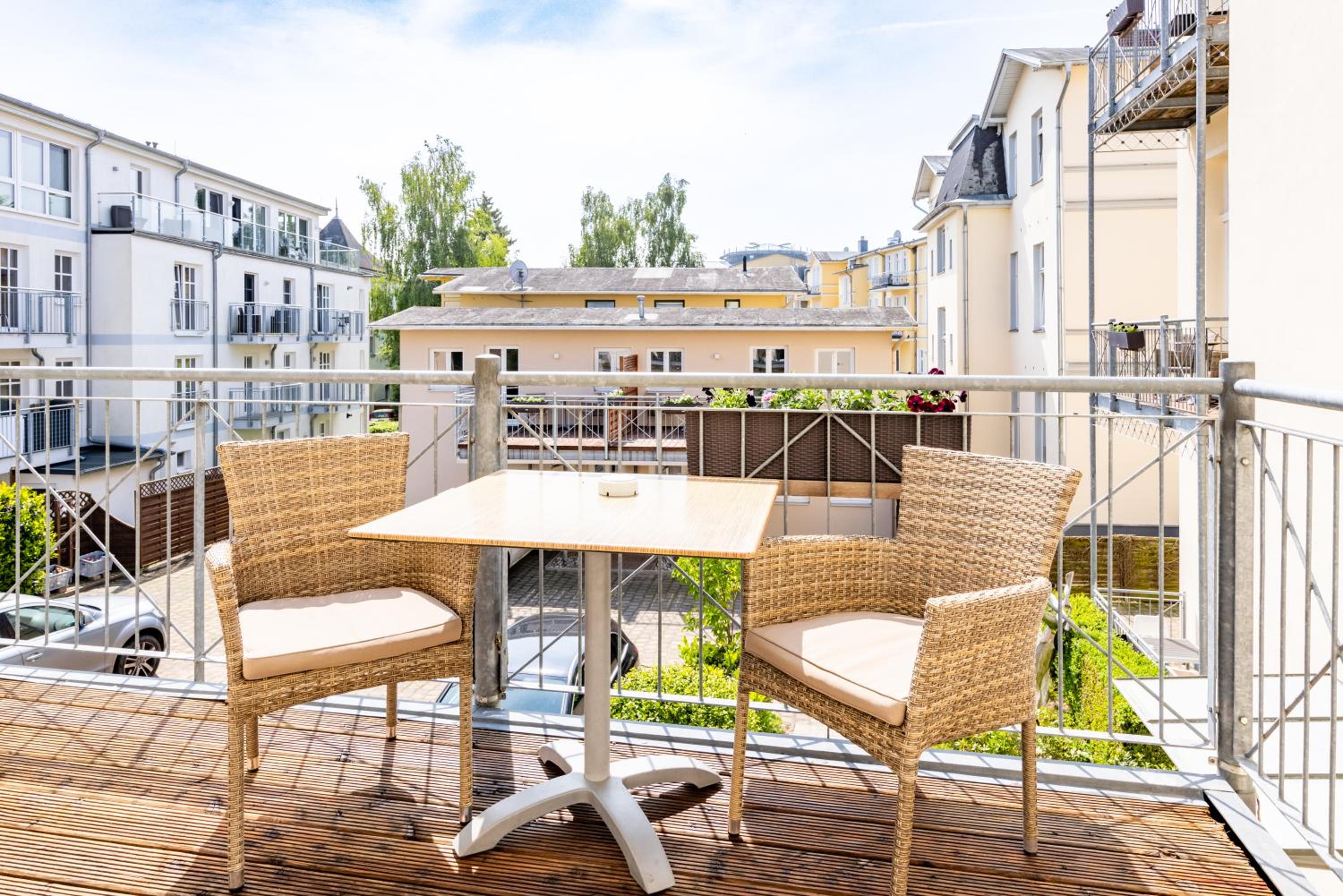 Apartment - Split Level thumbnail 5