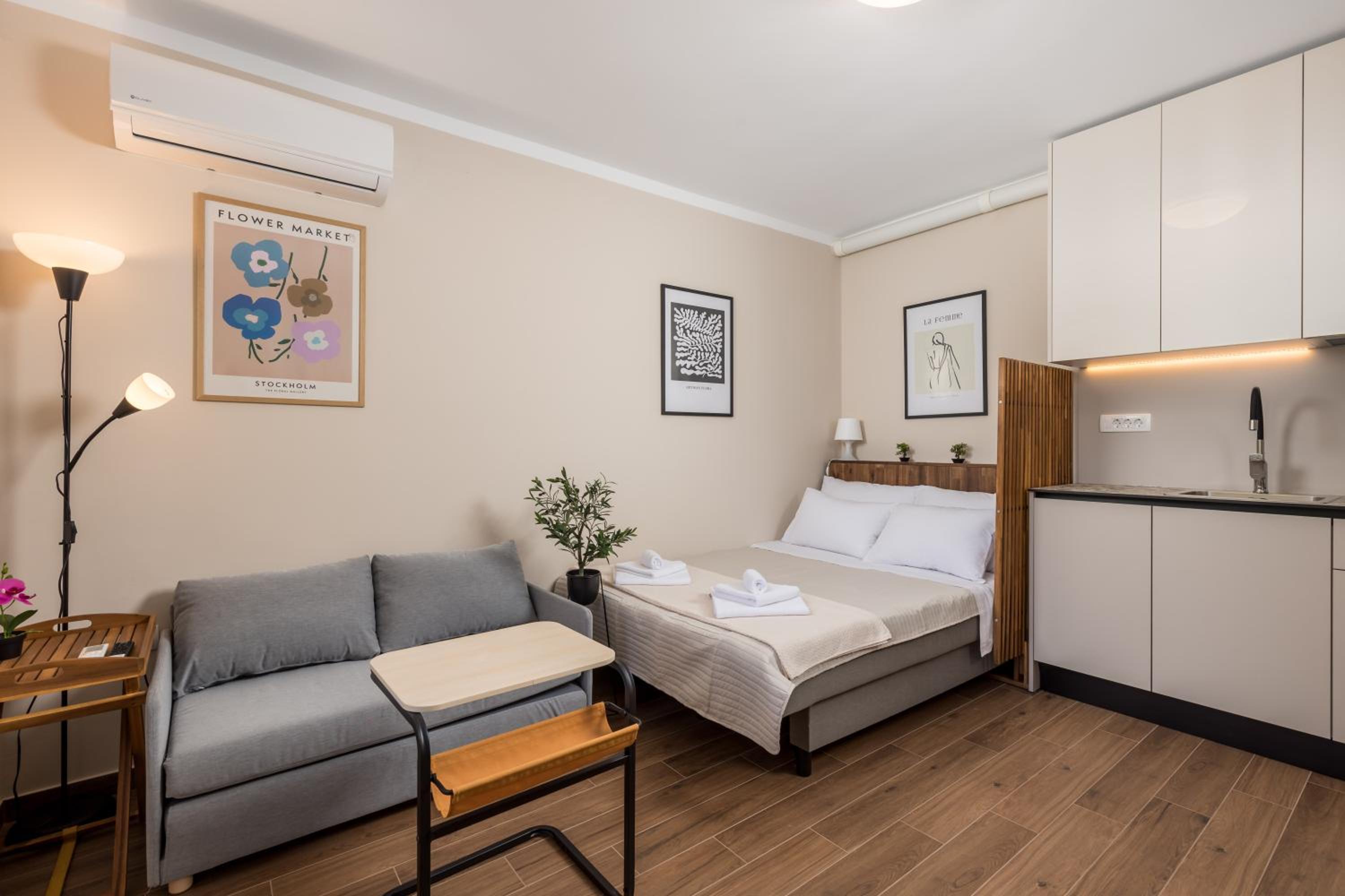 Studio Apartment with Sea View