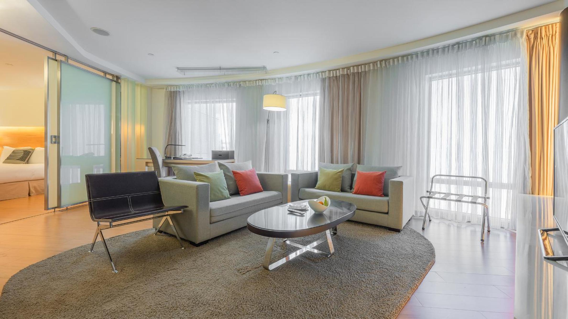 Suite double with view