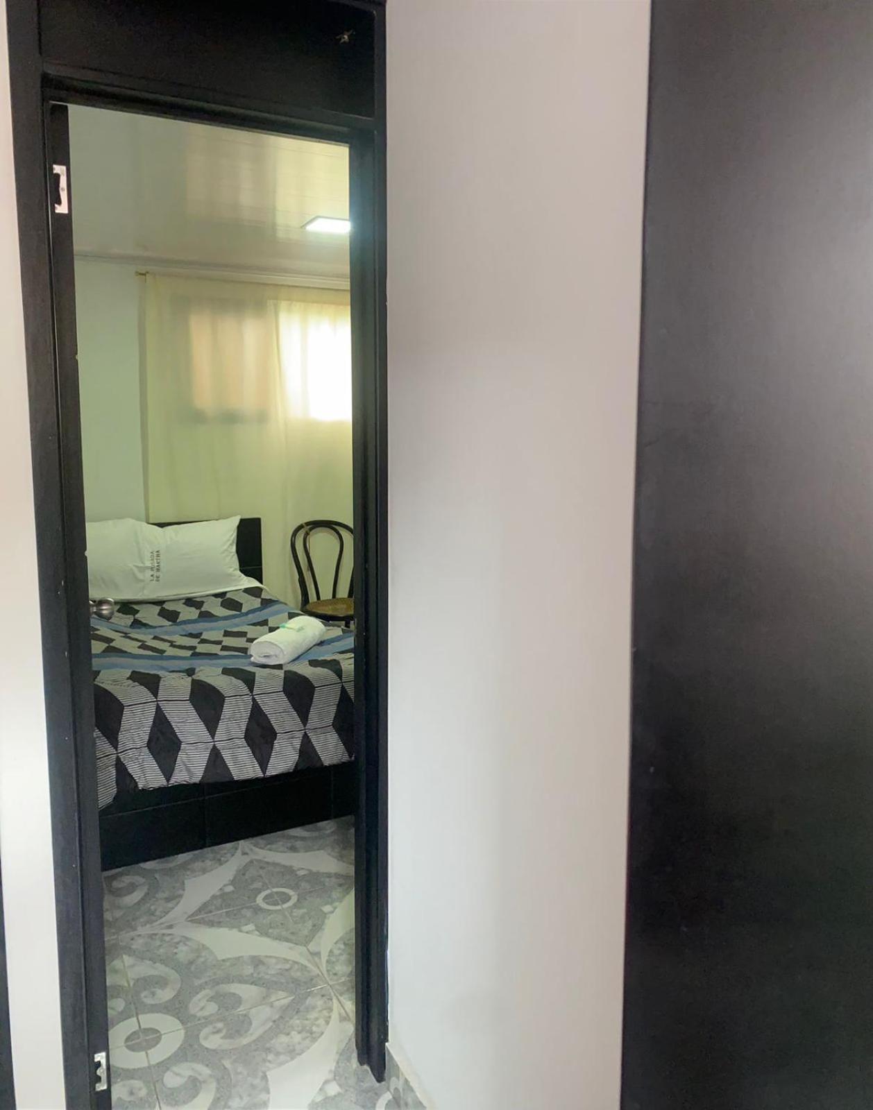 Family Room with Shared Bathroom photo 3